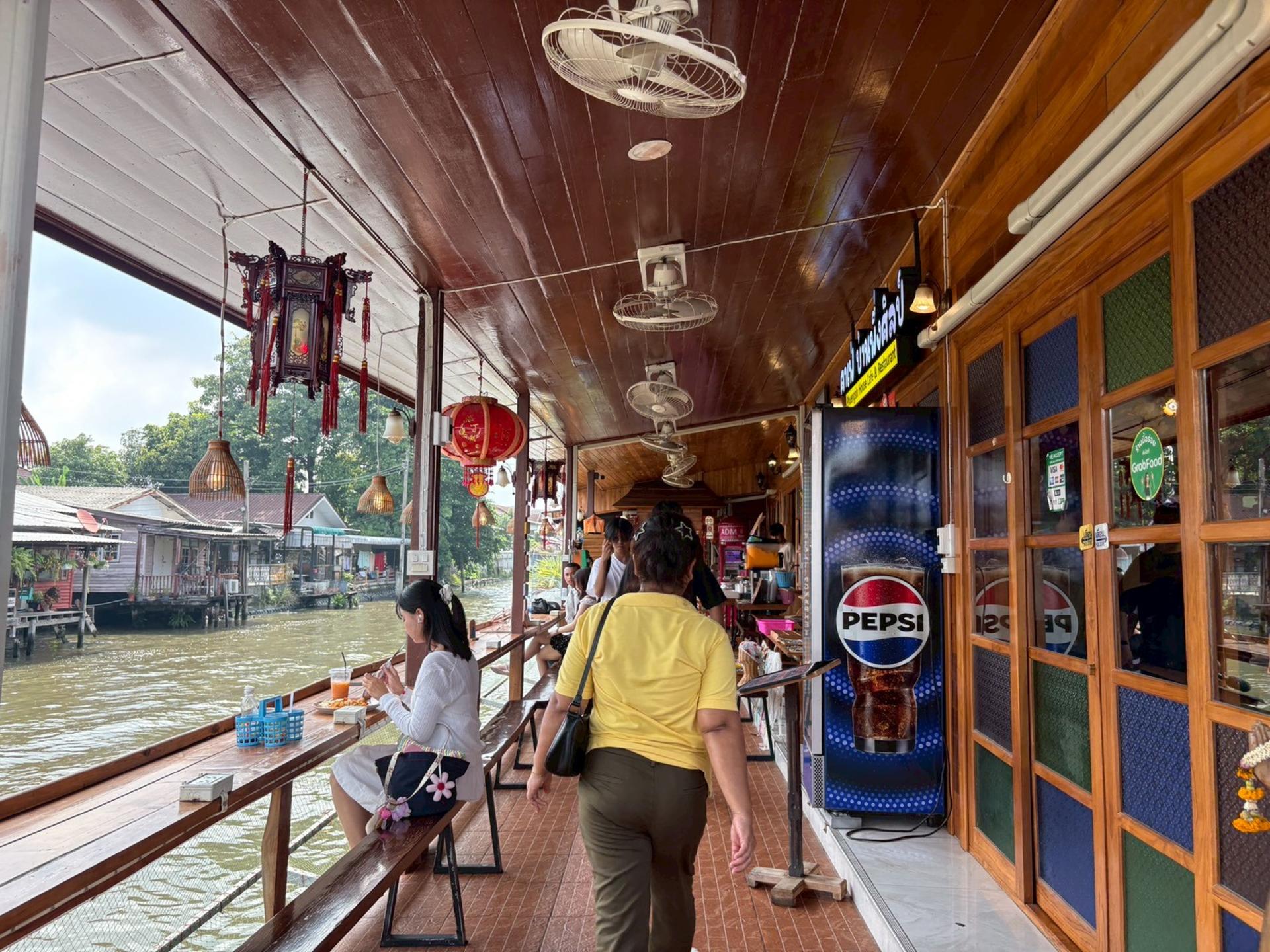 Bangkok Canals Hop-On Hop-Off Boat Tour - Thumbnail 8