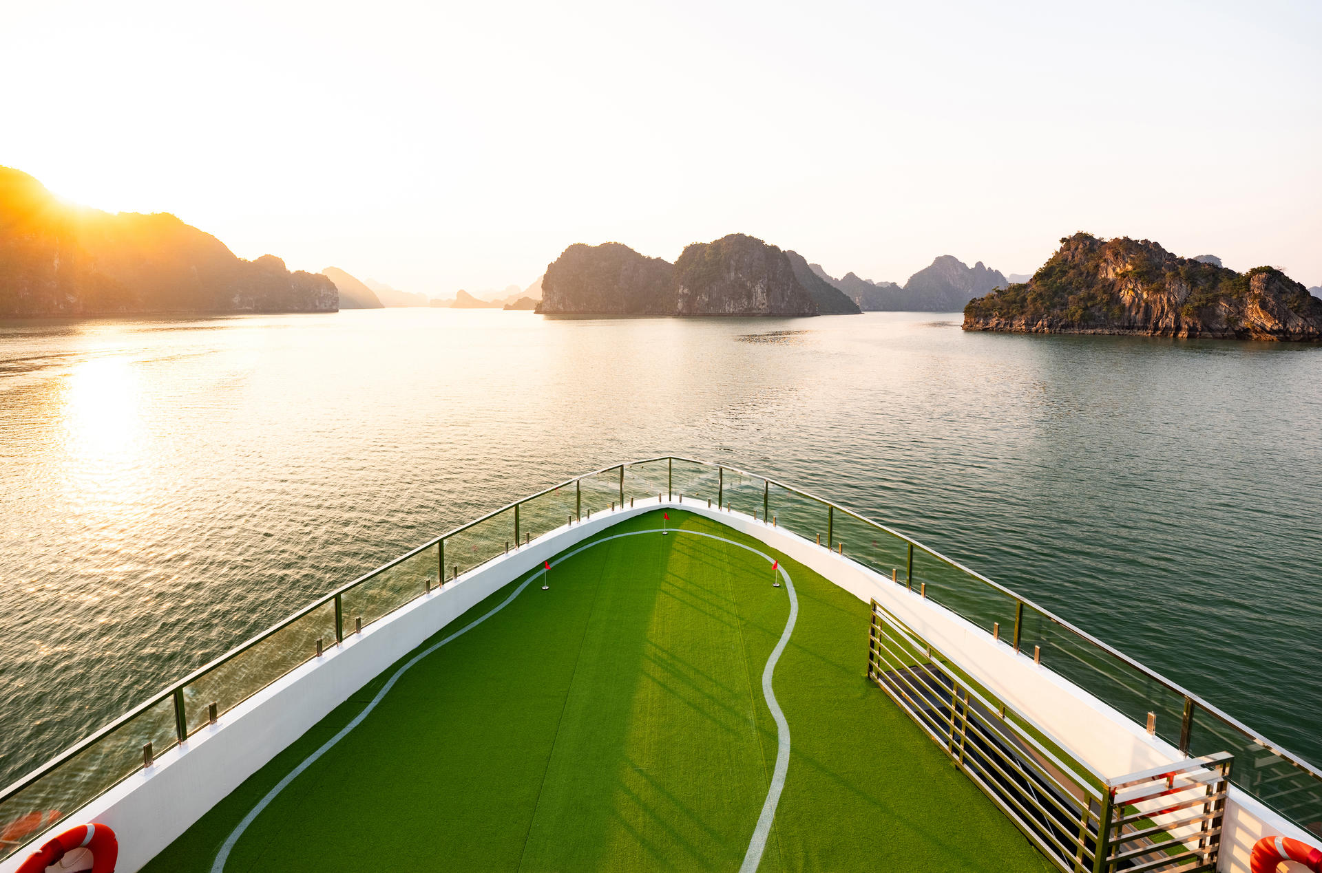 Hera Luxury Day Cruise: Ha Long Bay & Lan Ha Bay Tour - Thumbnail 9
