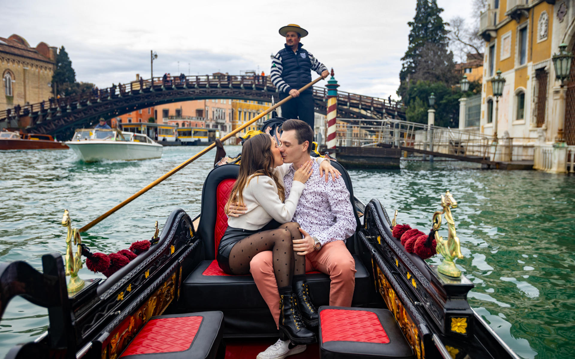 Venice Gondola Private Photography Experience - Thumbnail 4
