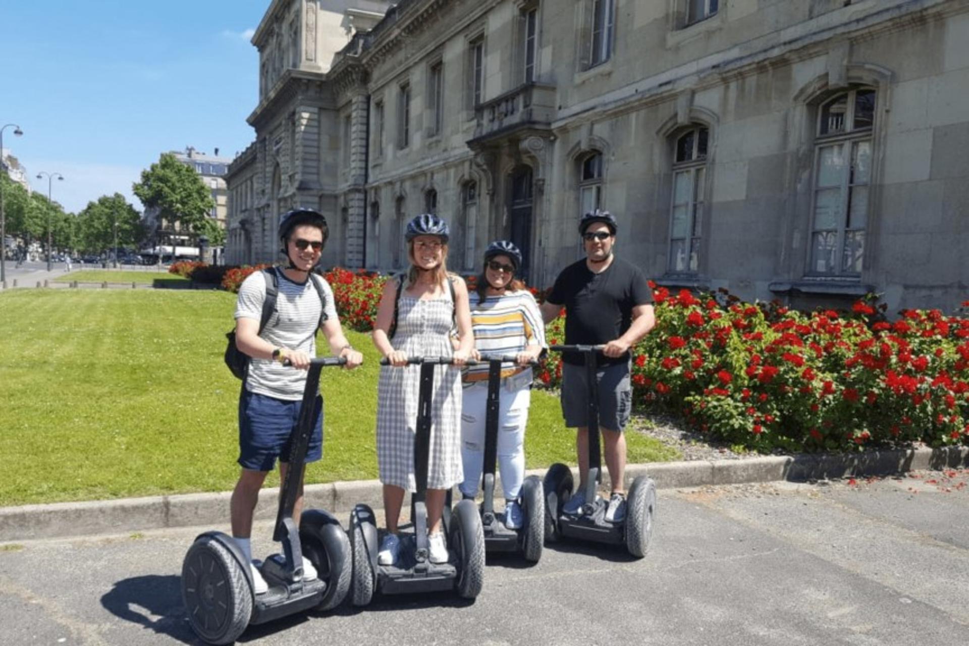 60-minute Guided Segway Tour in Paris - Thumbnail 3