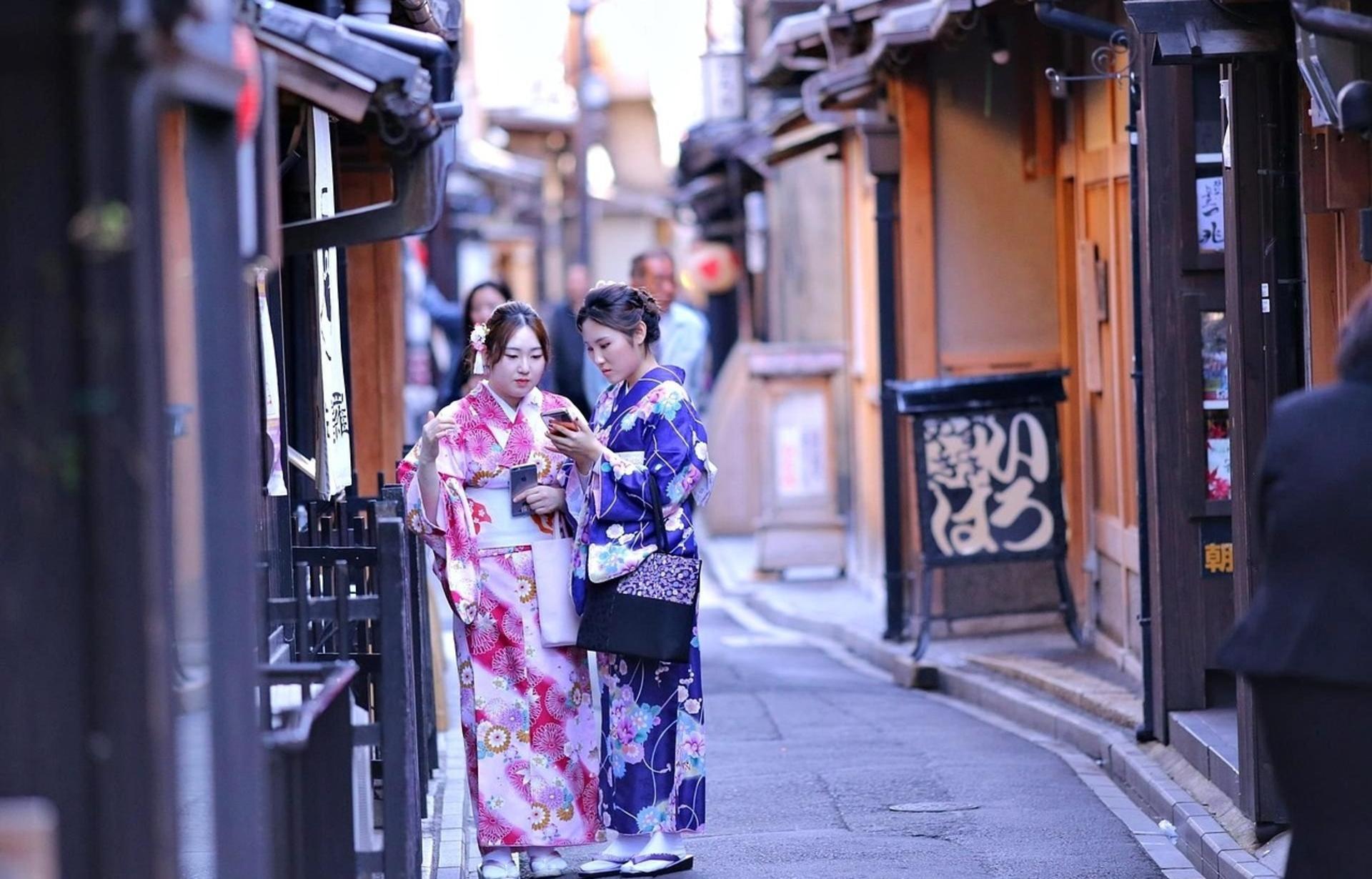 Kyoto Nara Day Trip │ Kiyomizu-dera Temple + Fushimi Inari-taisha Shrine + Nara Park (Departing from Osaka/Kyoto) - Thumbnail 24