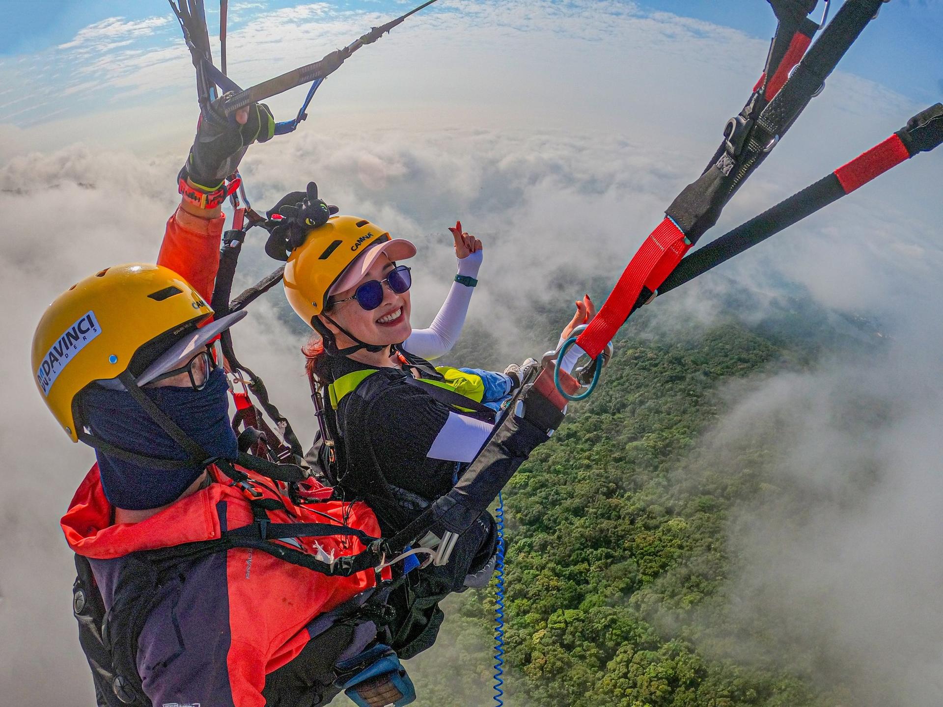 Hanoi Paragliding Tour – With Round-Trip Transfer to the Flying Site - Thumbnail 2