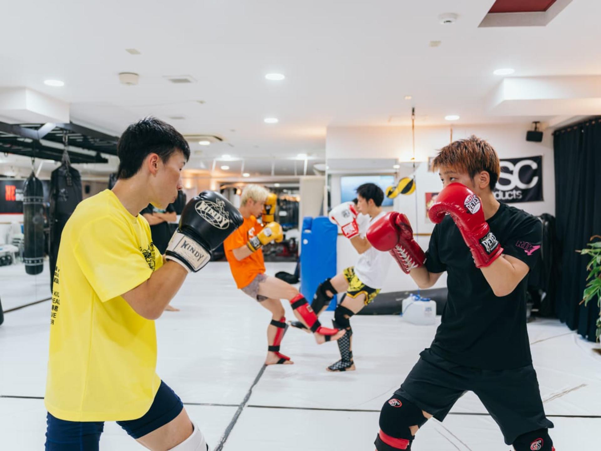 [Experience Tours Osaka]: Kickboxing with Pro Fighters - Thumbnail 26
