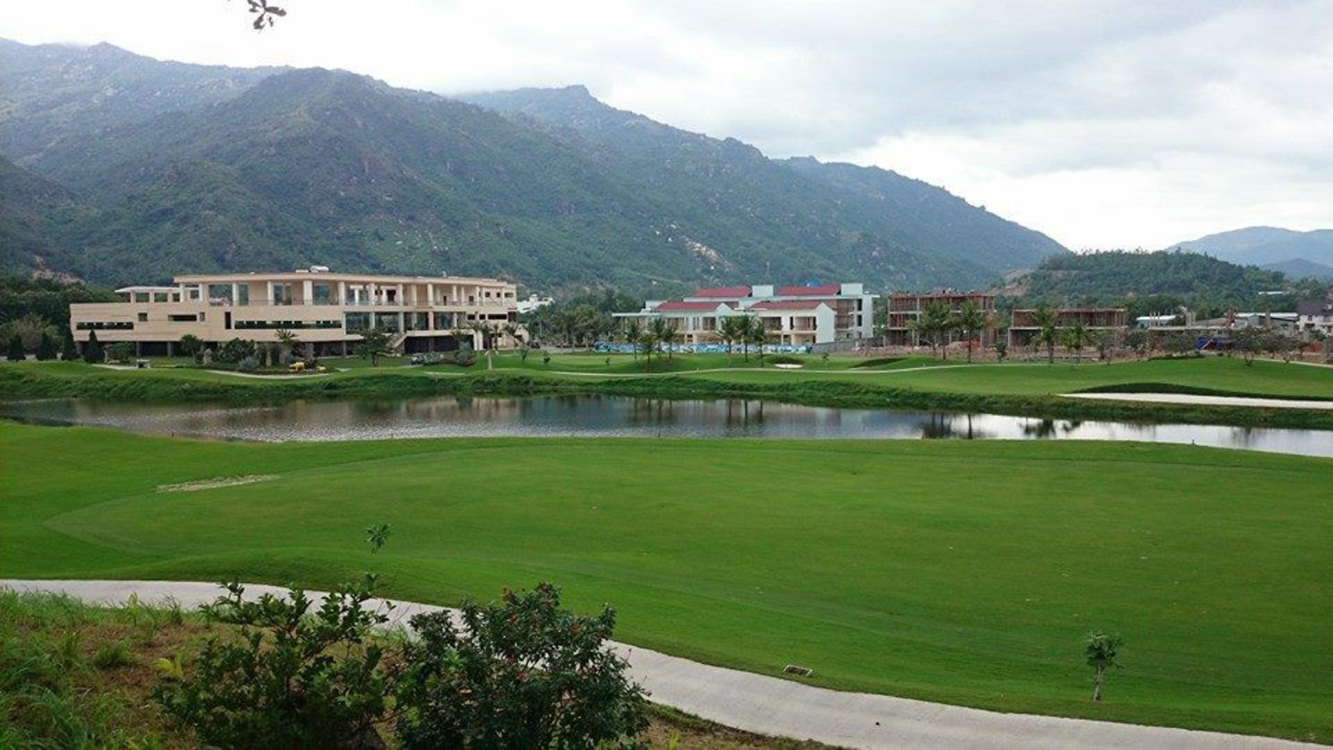 Private car to Golf Courses in Nha Trang, Cam Ranh and surrounding areas - Thumbnail 3