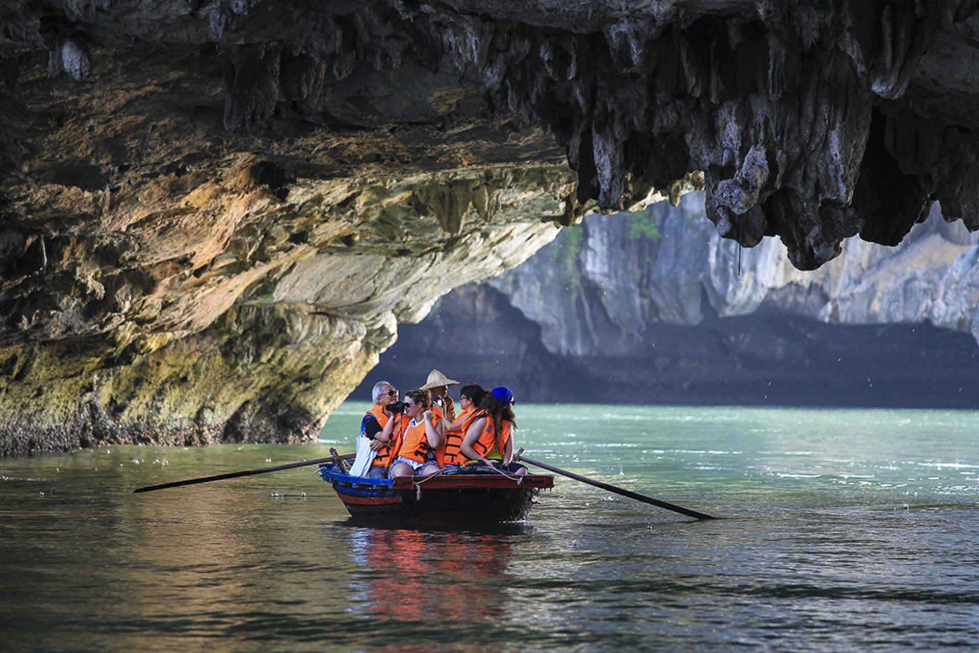 Arcady Premium Day Cruise: Ha Long Bay with Sung Sot & Ti Top - Thumbnail 14