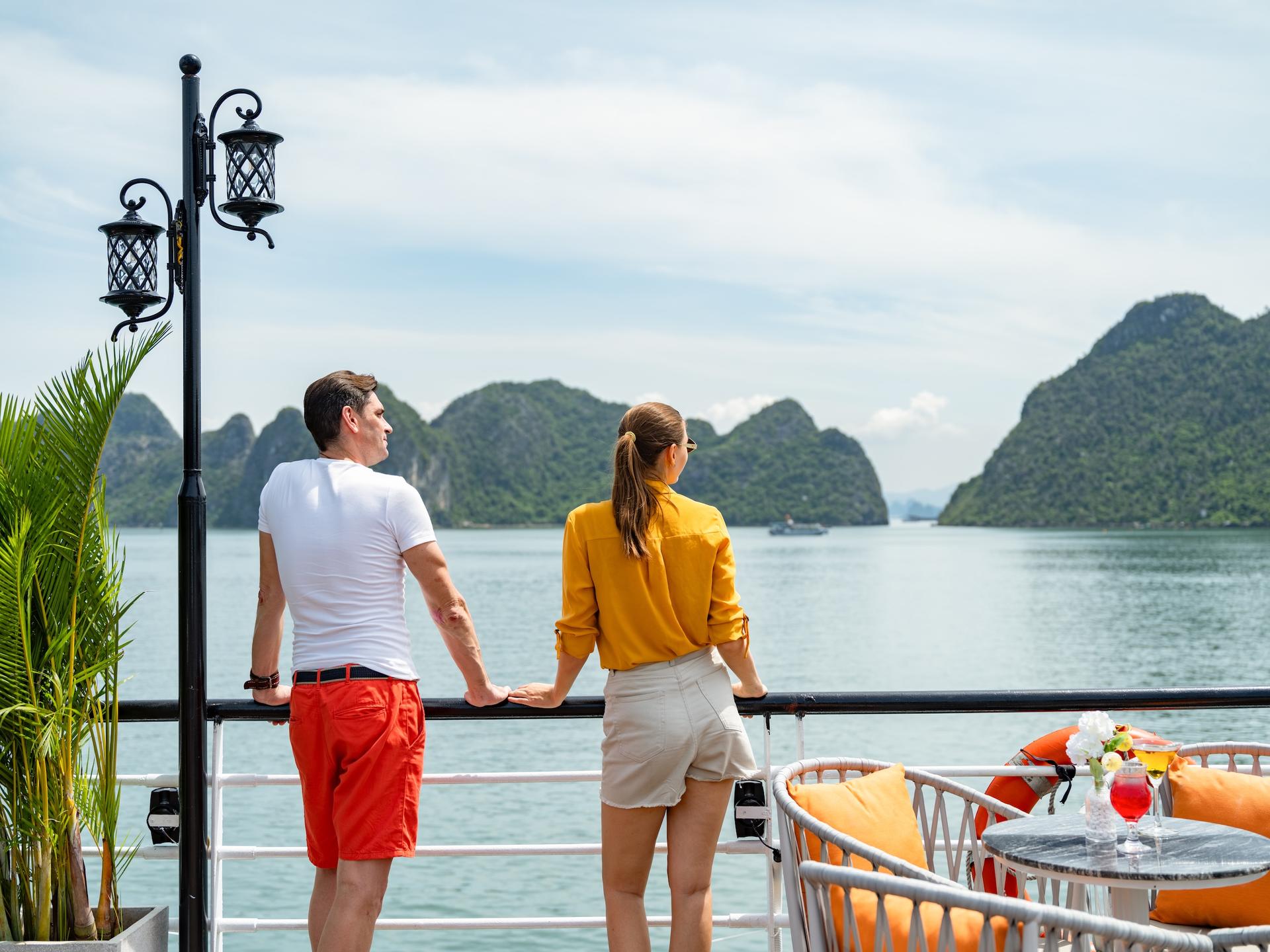 Cozy Bay Day Cruise: Ha Long Bay, Sung Sot, Ti Top - Thumbnail 28