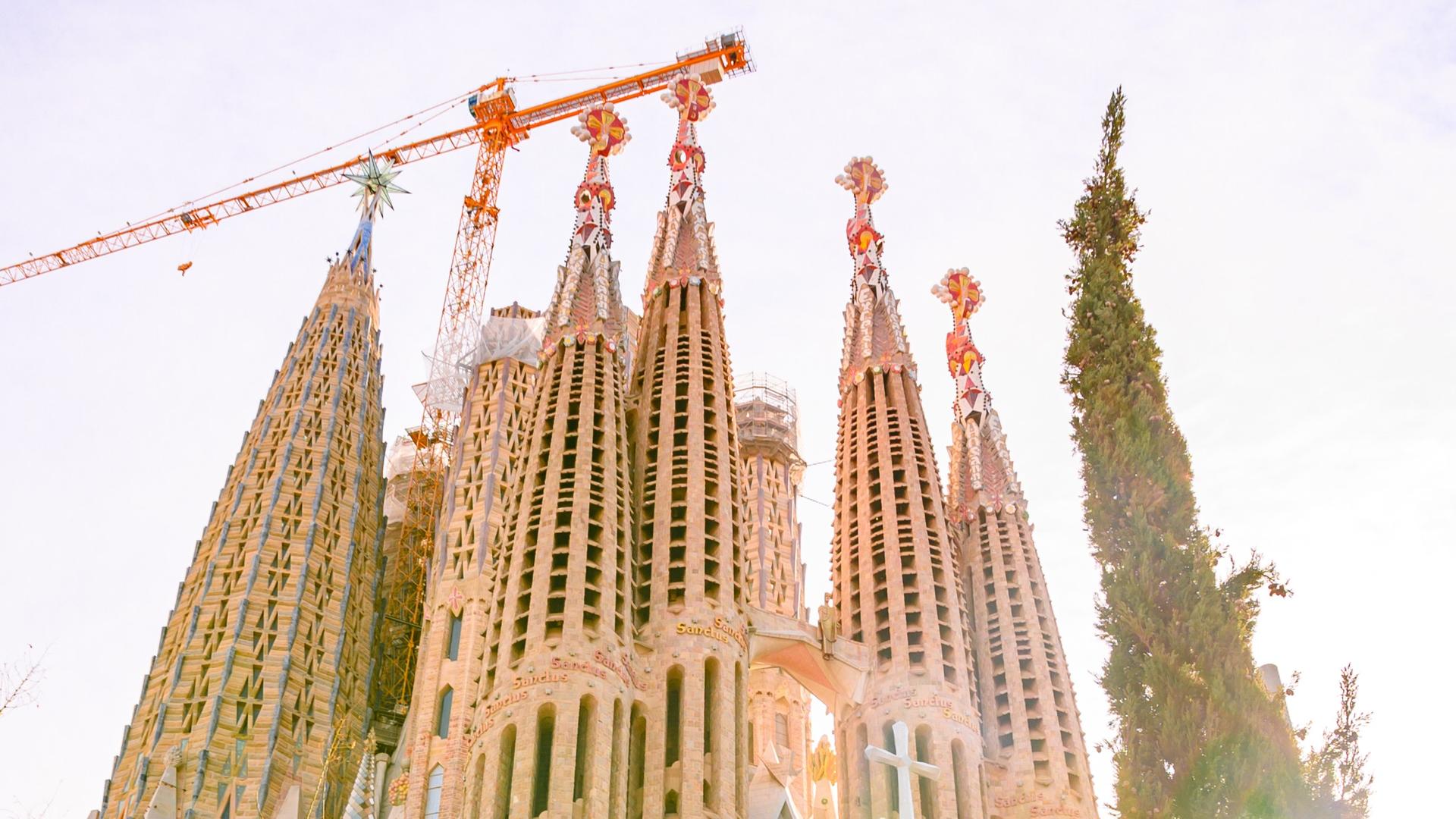 Sagrada Familia (with Towers) & Park Guell with Optional Transport - Thumbnail 9