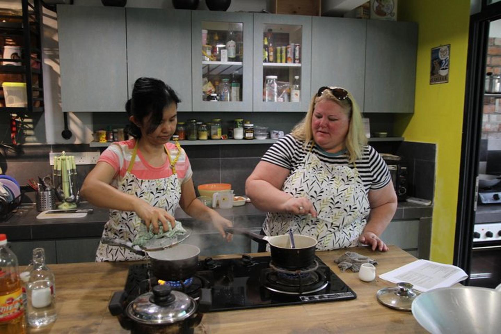 Cooking Class at Daun Senja Kitchen in Cheras, Selangor - Thumbnail 5