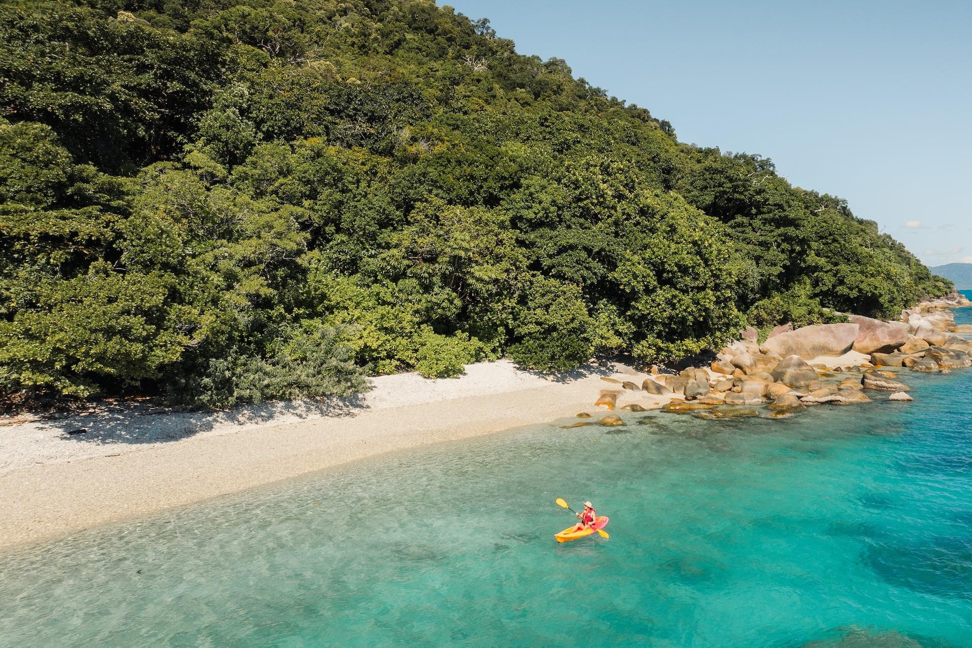 Fitzroy Island Round-Trip Ferry Transfers from Cairns - Image 1