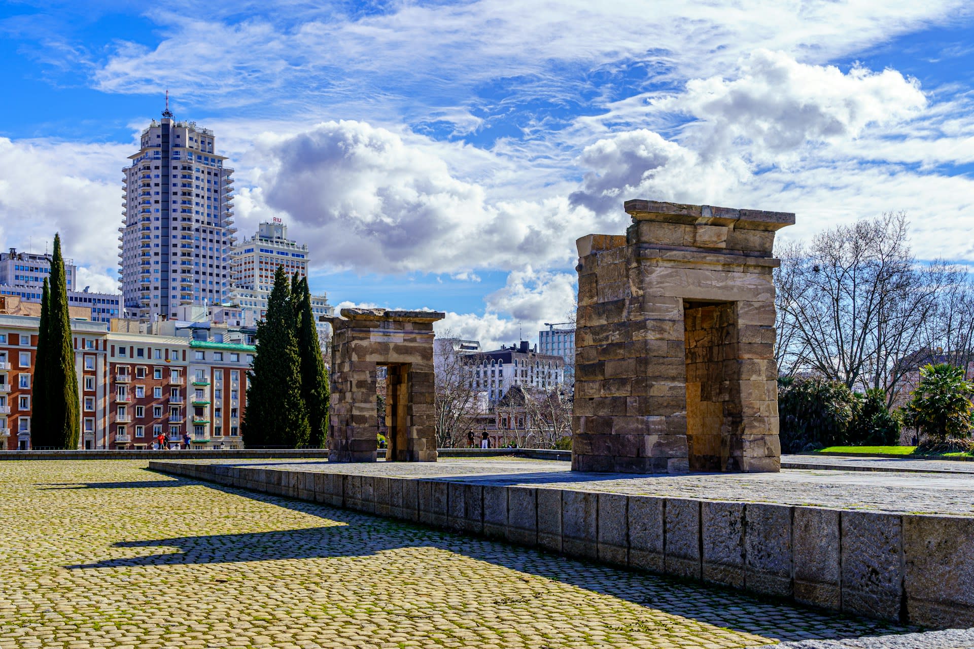 Madrid: City Highlights Guided Walking Tour - Thumbnail 12