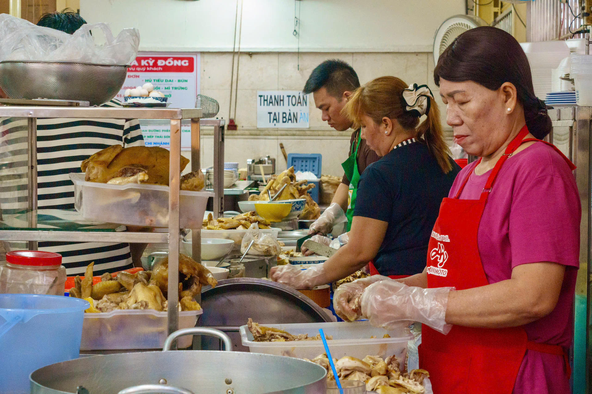 Ho Chi Minh City: Street Food Tour with 12 Tastings - Thumbnail 16