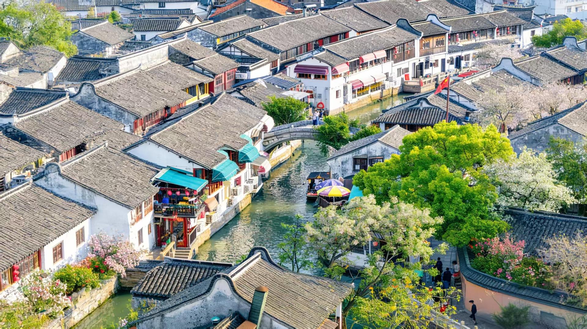 Shanghai Zhujiajiao Ancient Town & Shanghai Film Park 1-Day Tour - Thumbnail 6