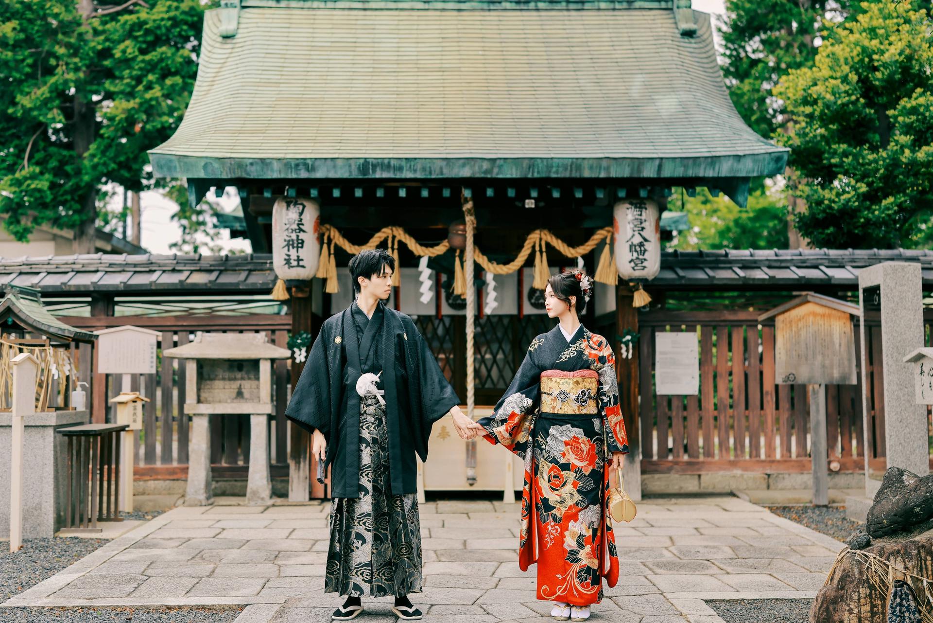 Kyoto Kimono Rental - Traditional Kimono Experience & Japanese Makeup & Photography Service (Provided by Okimono-ya Kiyomizu Store) - Image 1