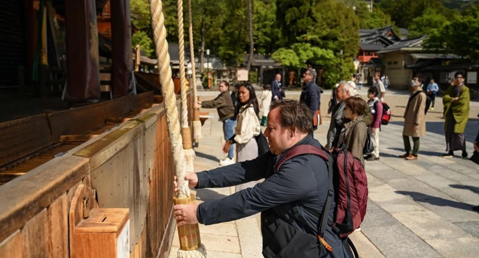 Private Kyoto Gion Highlights & Hidden Gems Tour with Local Guide - Thumbnail 8