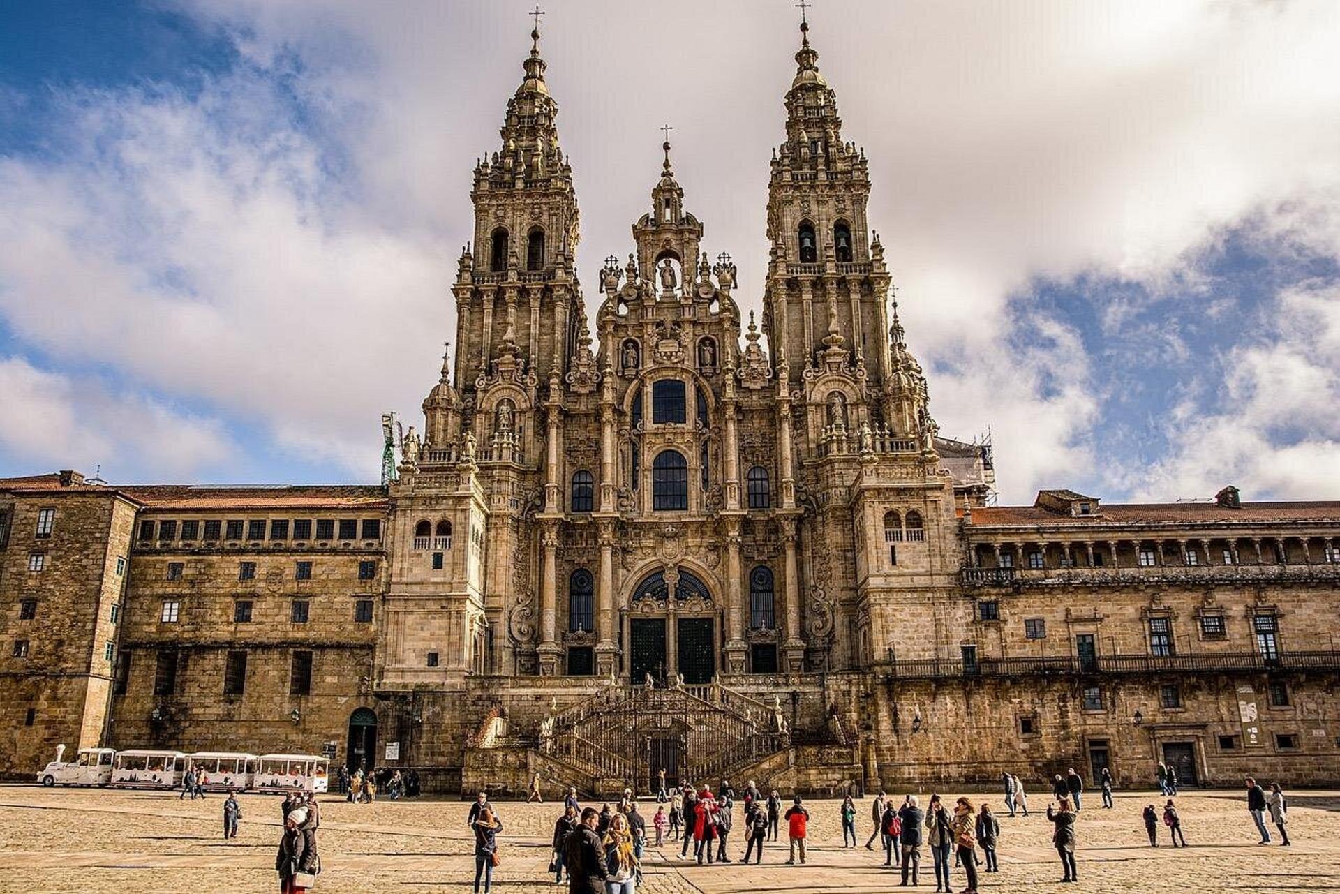 Santiago de Compostela Cathedral and Portico of Glory Walking Tour - Thumbnail 6