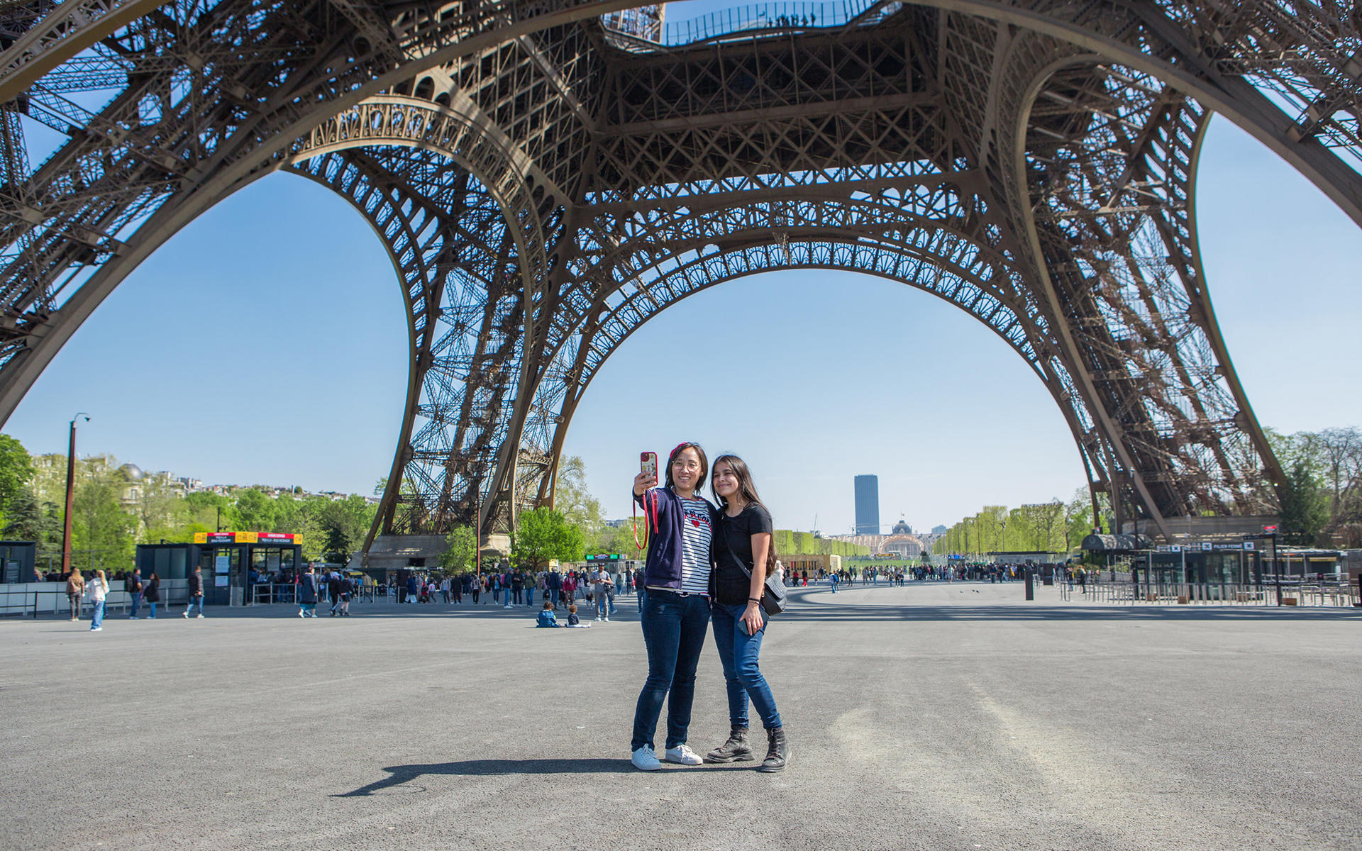 Eiffel Tower Reserved Access with Audio Guide - Thumbnail 2