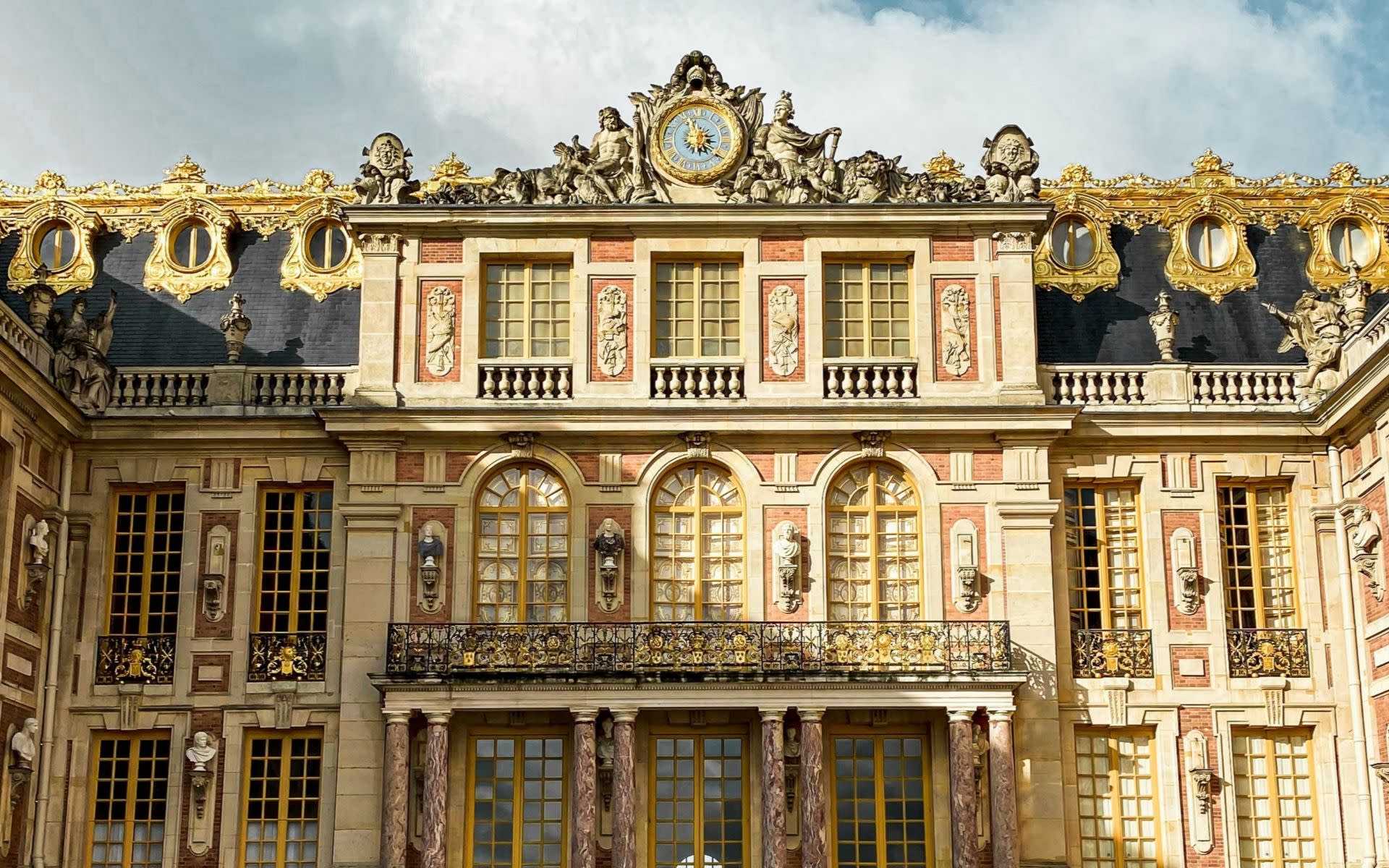 Versailles Historic Palace and Gardens Guided Tour - Thumbnail 13