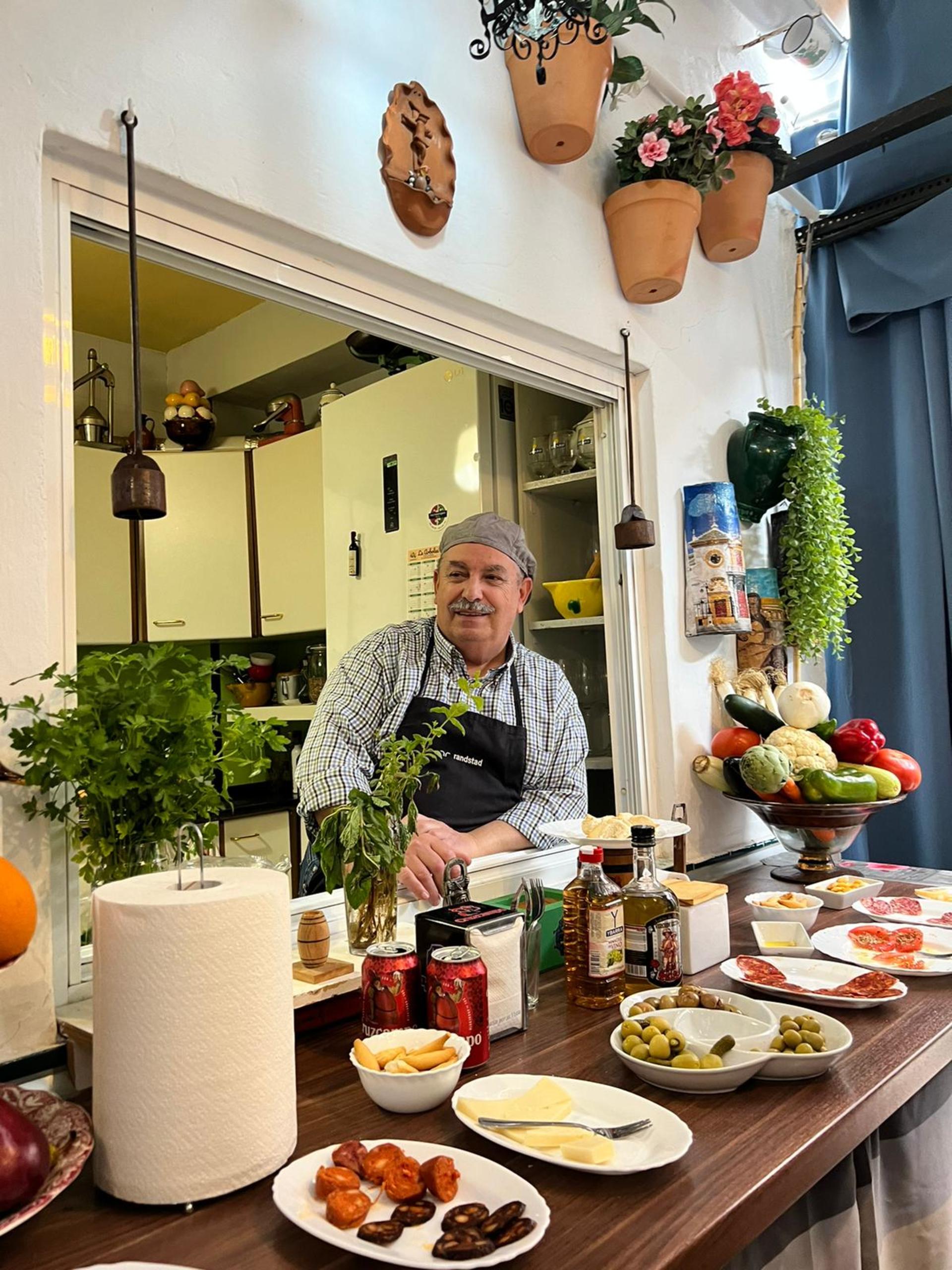 Cooking Class in Andalusian Housing - Thumbnail 8