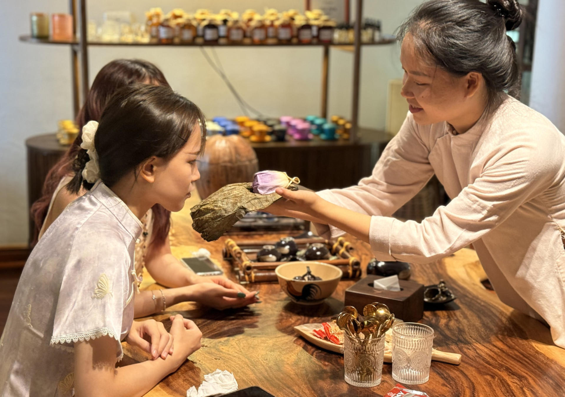 Tea Tastings & Coffee Workshop in Hanoi by Su Quan Roastery - Image 1