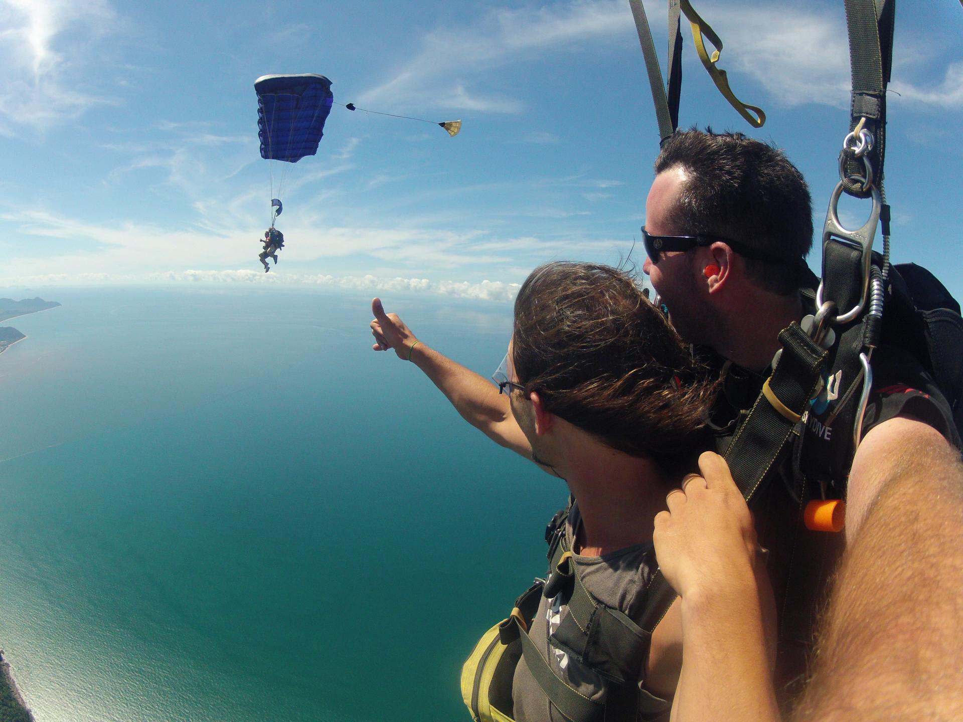 Cairns Tandem Skydive Experience - Image 1