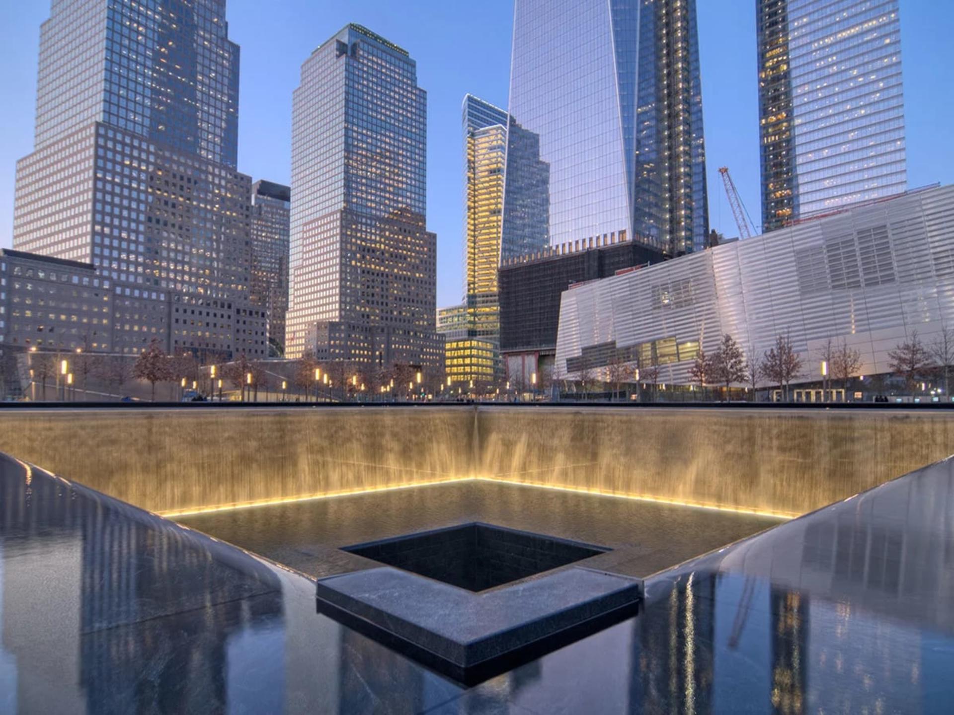 New York Manhattan Half-Day City Highlights Tour with 9/11 Museum - Thumbnail 6