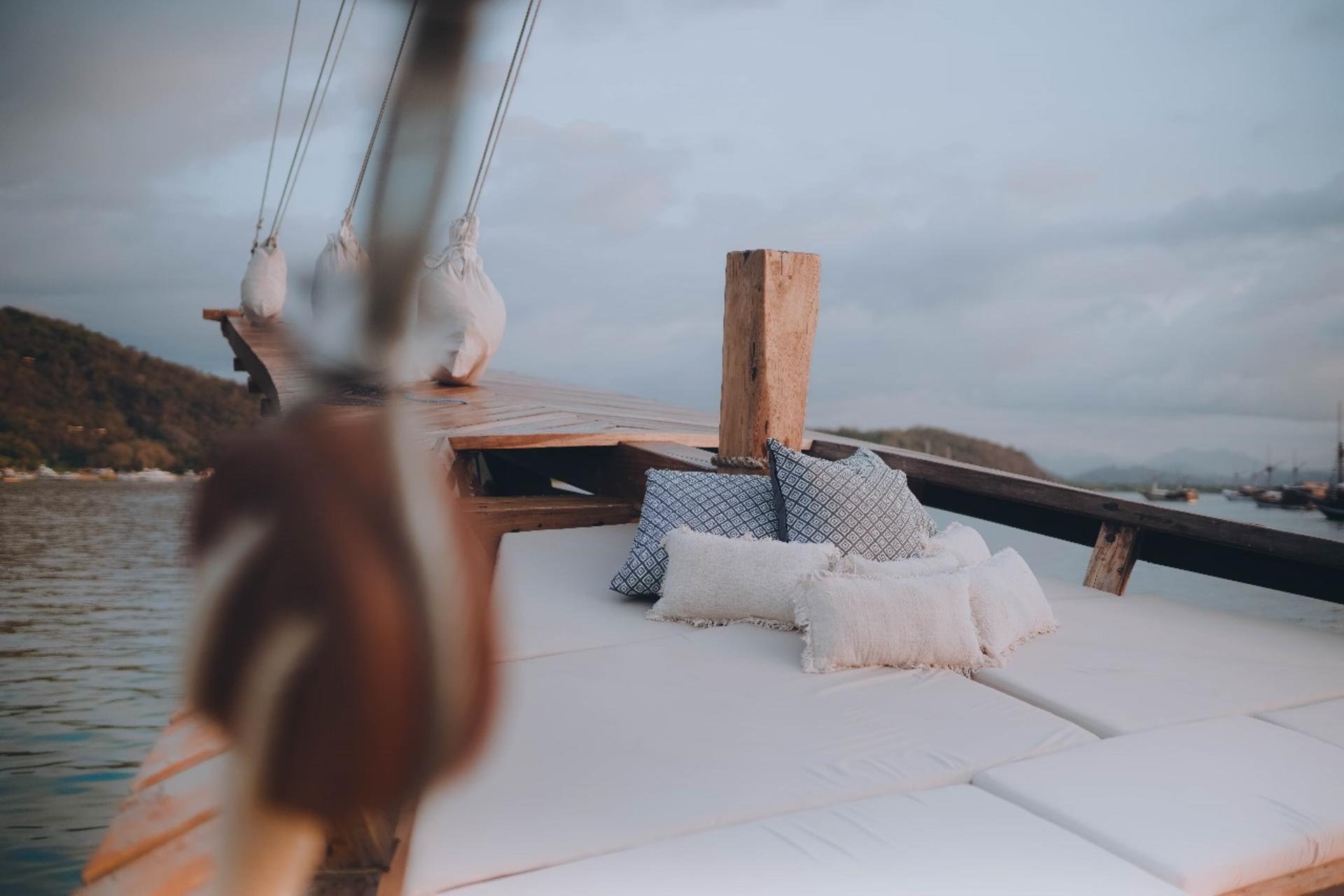 [Luxury Phinisi] 3D2N Sailing Liveaboard from Labuan Bajo - Thumbnail 18