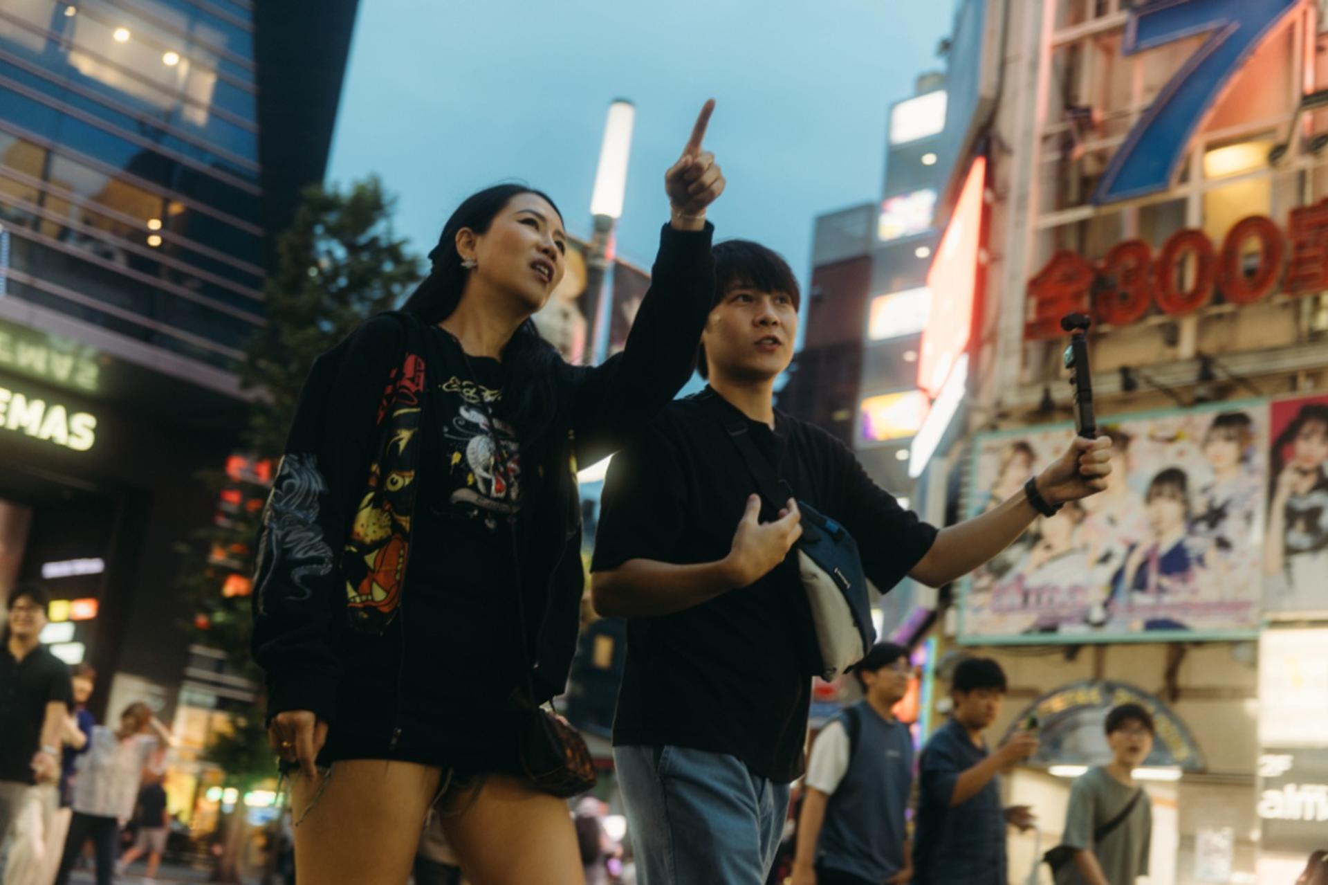 Tokyo Shinjuku Ninja Walking Tour: Kabukicho & Golden Gai (60min) - Thumbnail 6