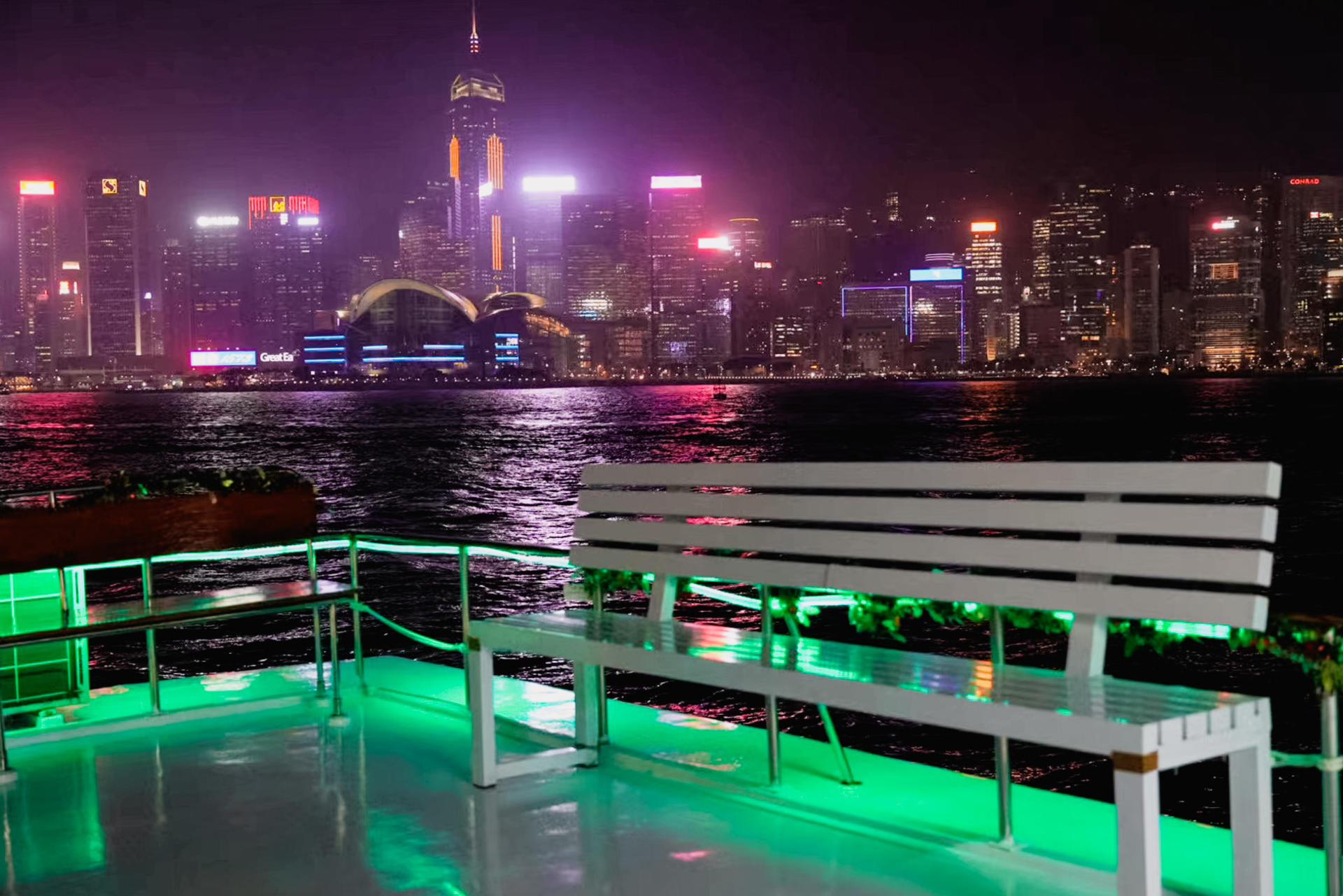 Victoria Harbour Night Cruise Experience - One Yacht (Unlimited Drinks+Photography) - Thumbnail 6