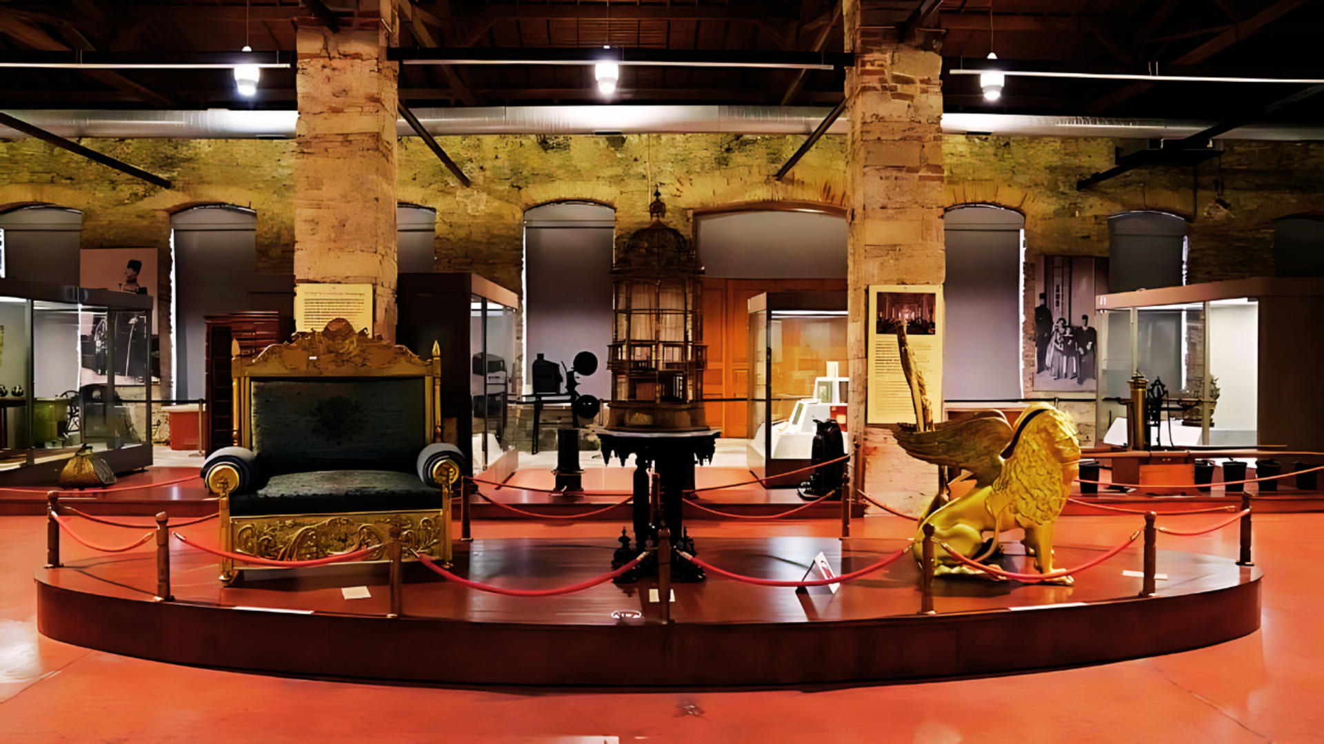 The Palace Collections Museum Skip-the-Ticket-Line Entry with Audio Guide - Image 1
