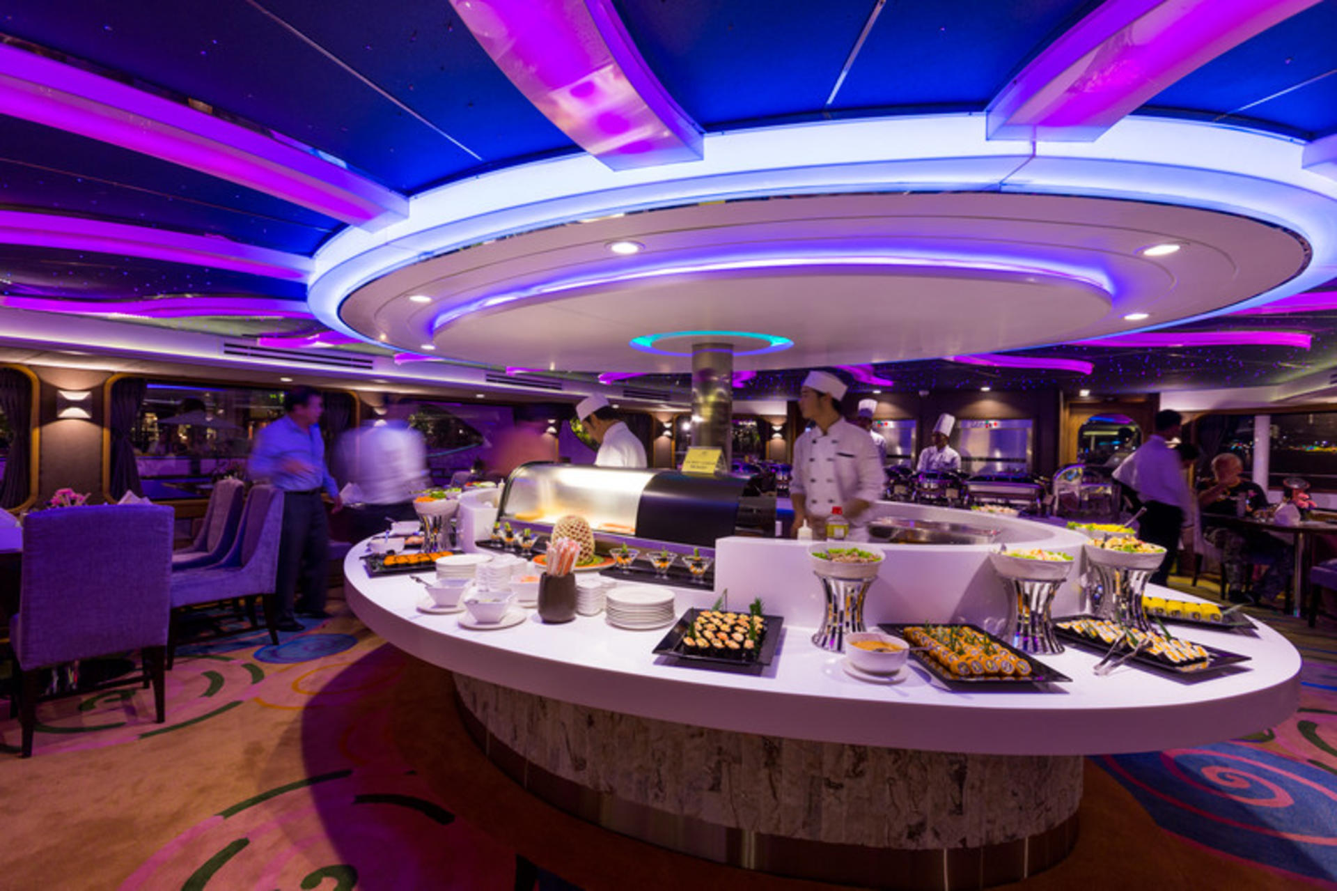 Bangkok Wonderful Pearl Dinner Cruise in Bangkok - Thumbnail 2