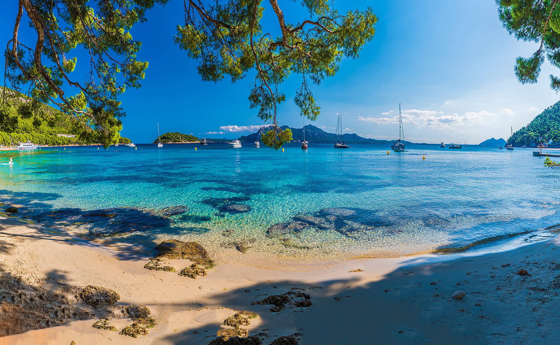Formentor Cape, beach & local market - Thumbnail 4