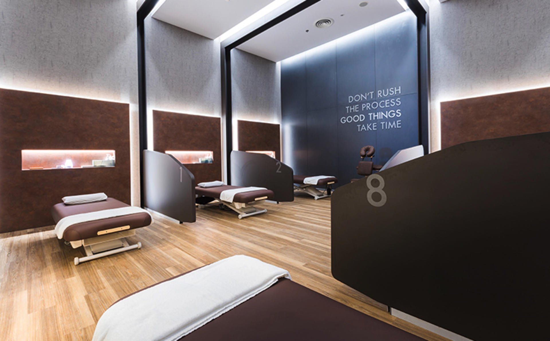 Stretch Me Clinic at Central World in Bangkok - Thumbnail 4