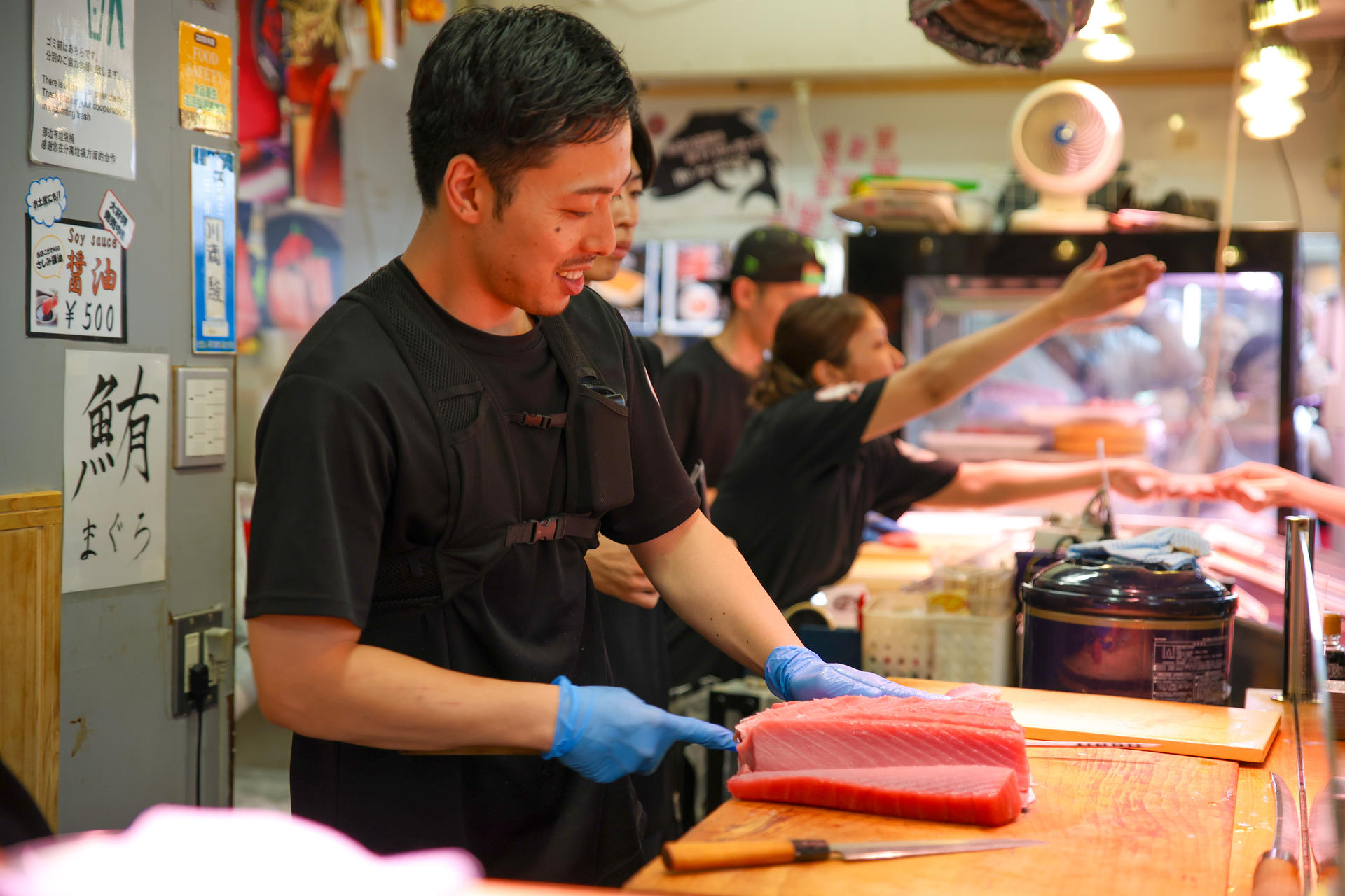 Tokyo: Tsukiji Fish Market Street Food Tour - Thumbnail 2