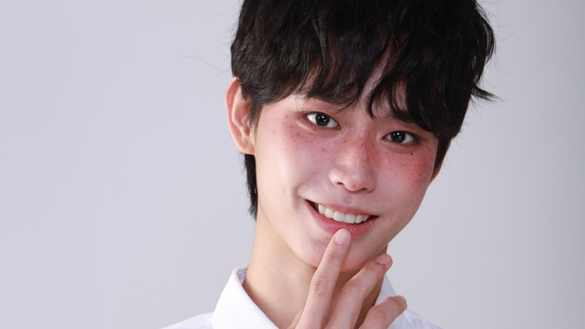 K-Beauty & K-Pop Hair & Makeup at LuLu Studio Gyeongbokgung - Thumbnail 11