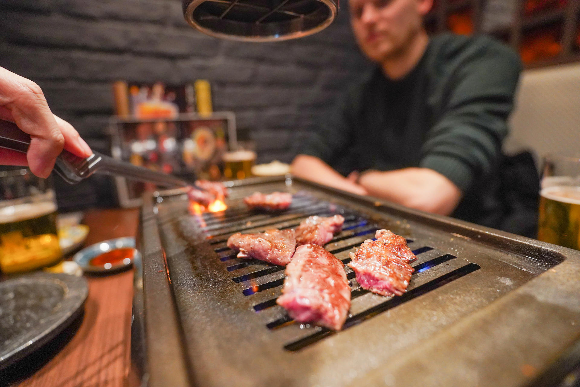 Tokyo Omakase Sushi & A5 Wagyu Premium Foodie Tour in Shinjuku  - Thumbnail 4