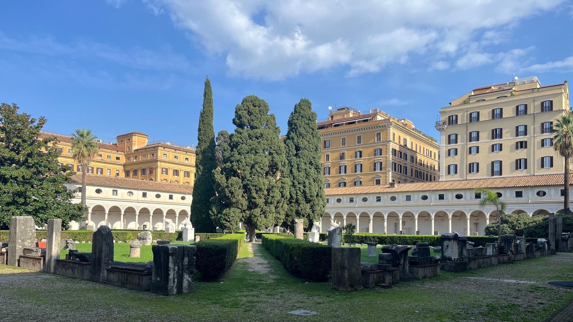 Baths of Diocletian tour in Rome  - Thumbnail 4