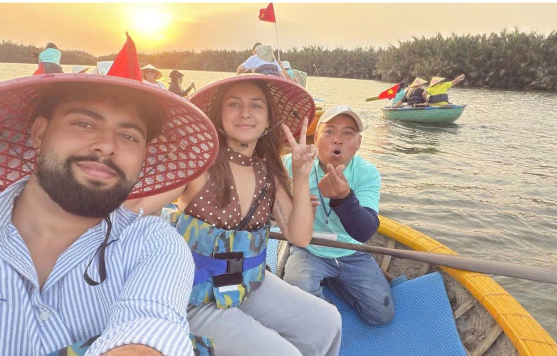 Duck Farm Experience Hoi An & Coconut Basket Boat Ride - Thumbnail 8