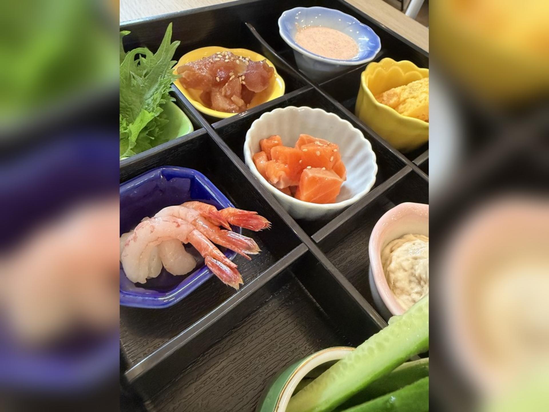 Tsukiji Temaki Sushi Cooking Class: Fresh Seafood & Vegan Options - Thumbnail 6