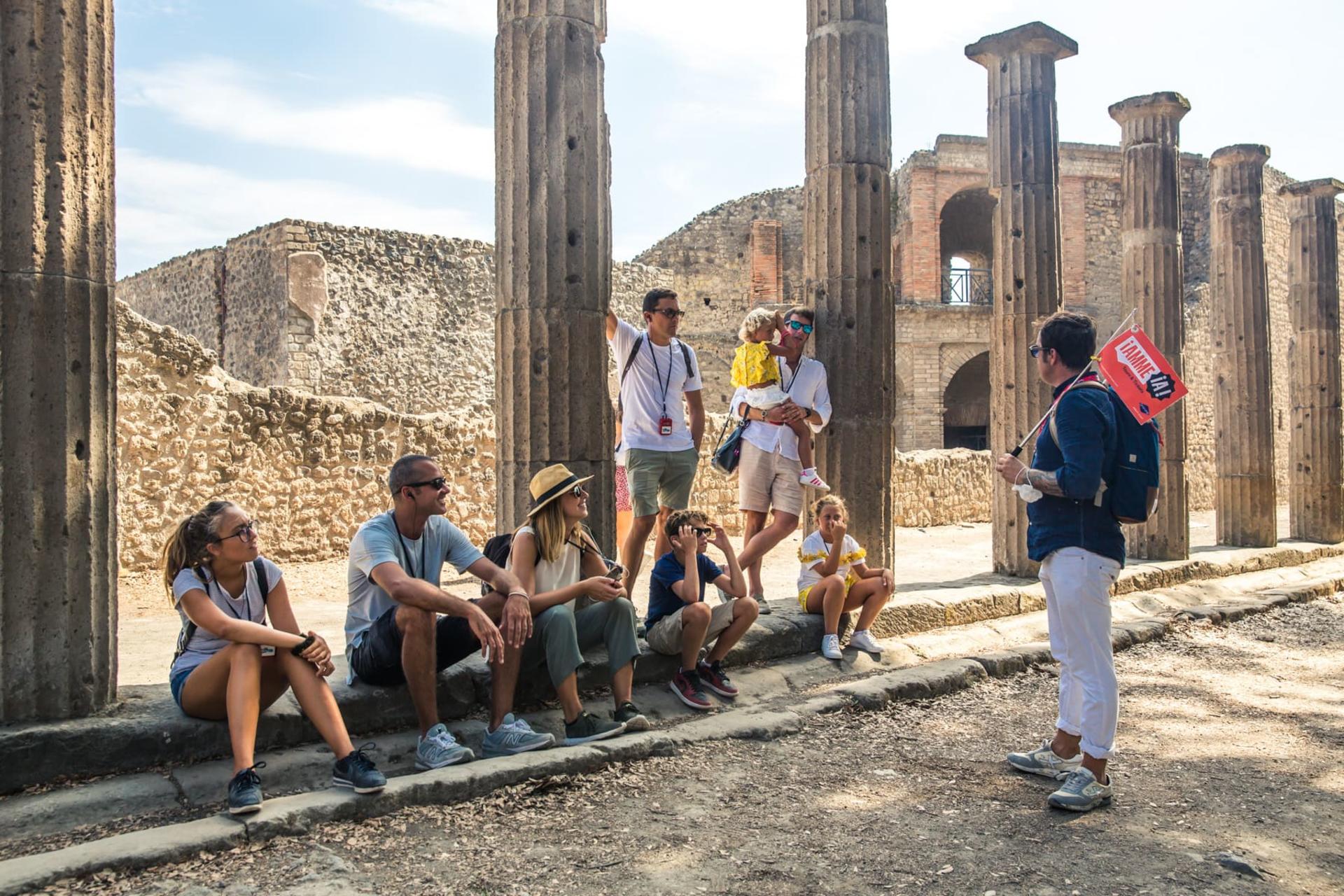 Pompeii Guided Tour from Naples - Thumbnail 6
