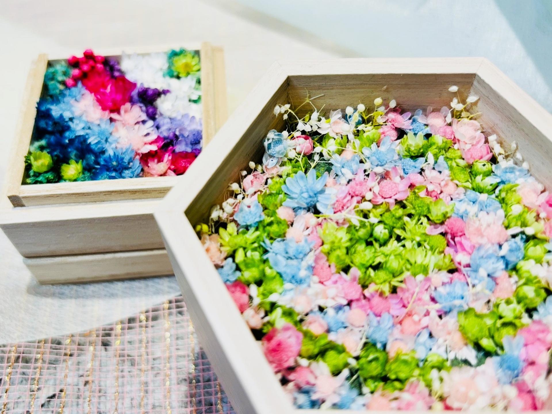 Shinjuku Japanese-style Mini Flower Garden Creation Experience - Thumbnail 8