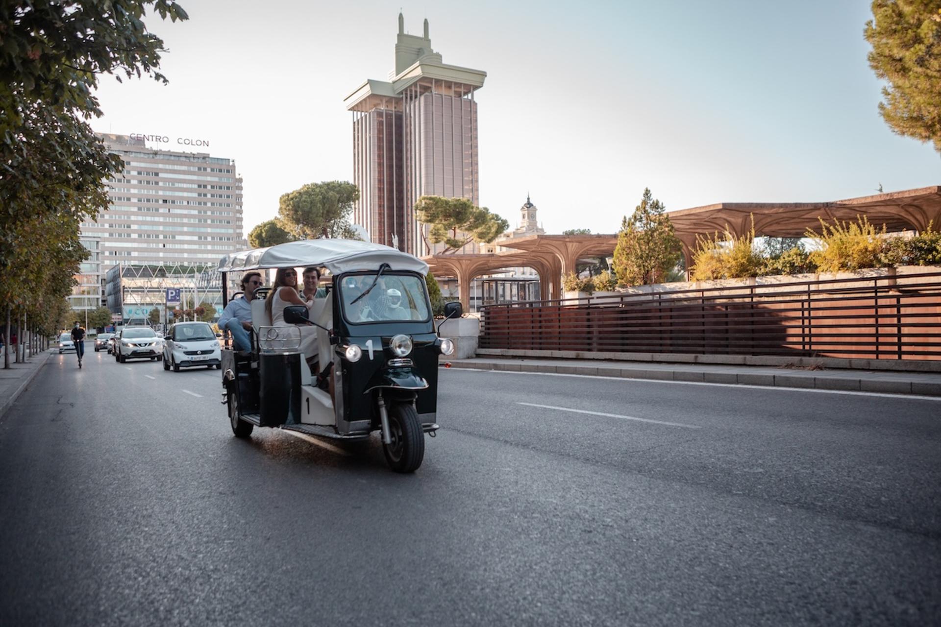 Tuk Tuk tour in Madrid - Thumbnail 10
