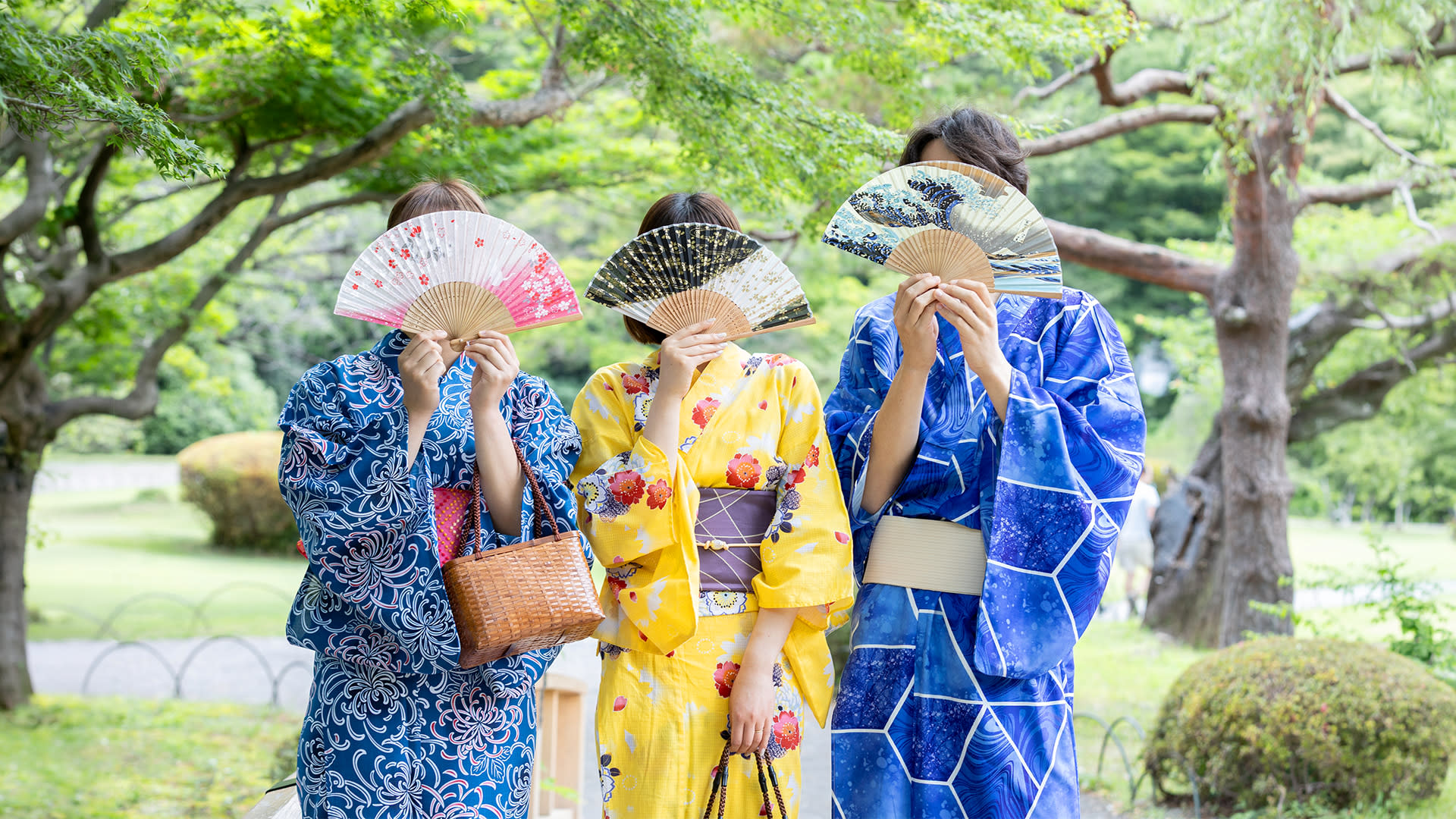Kimono Rental inside Shinjuku Gyoen National Garden: KOUICHI STORE - Thumbnail 11