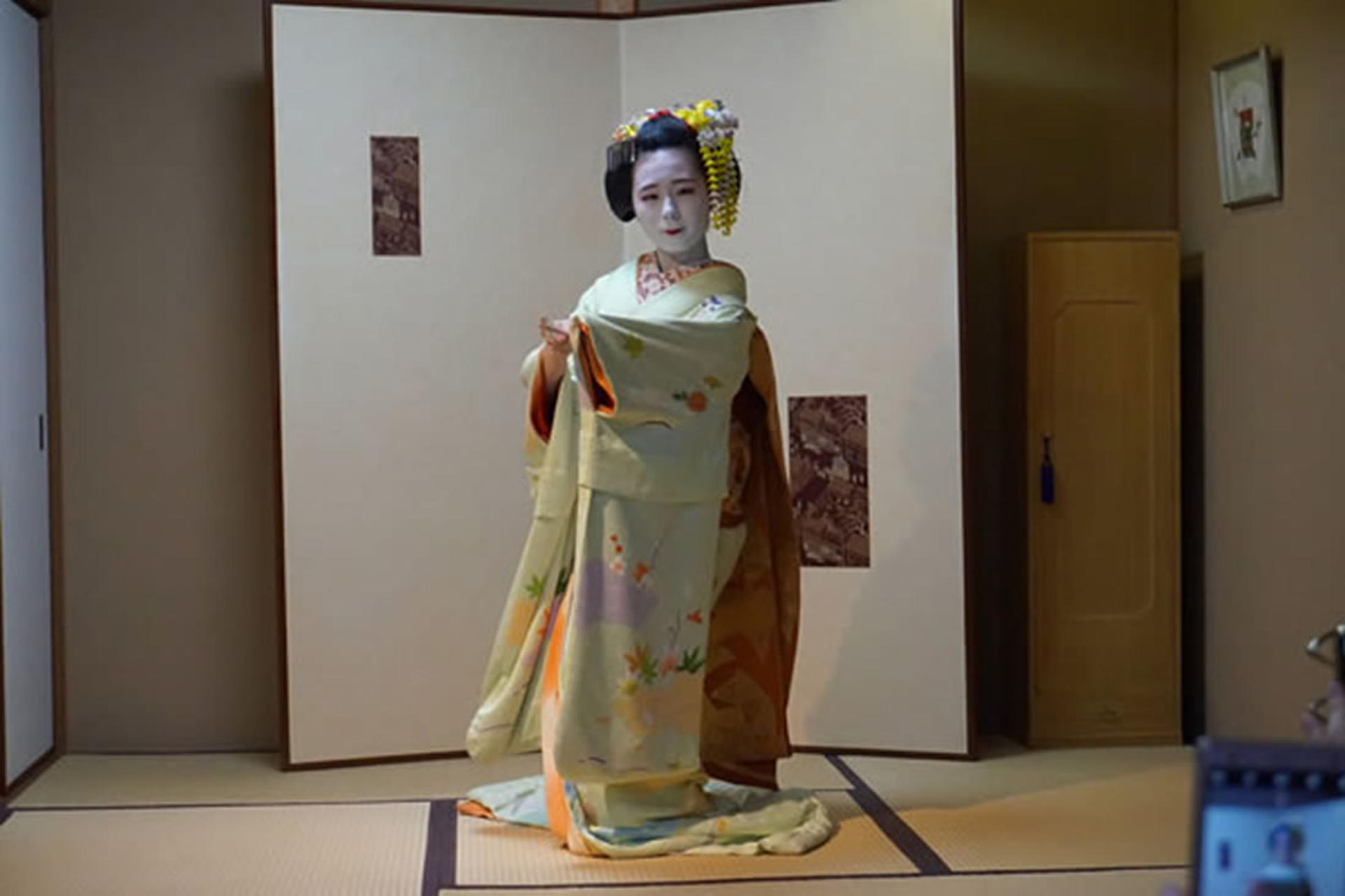 【Kyoto Concierge】 A Banquet of Dance, Entertainment, and Fine Cuisin - Thumbnail 3