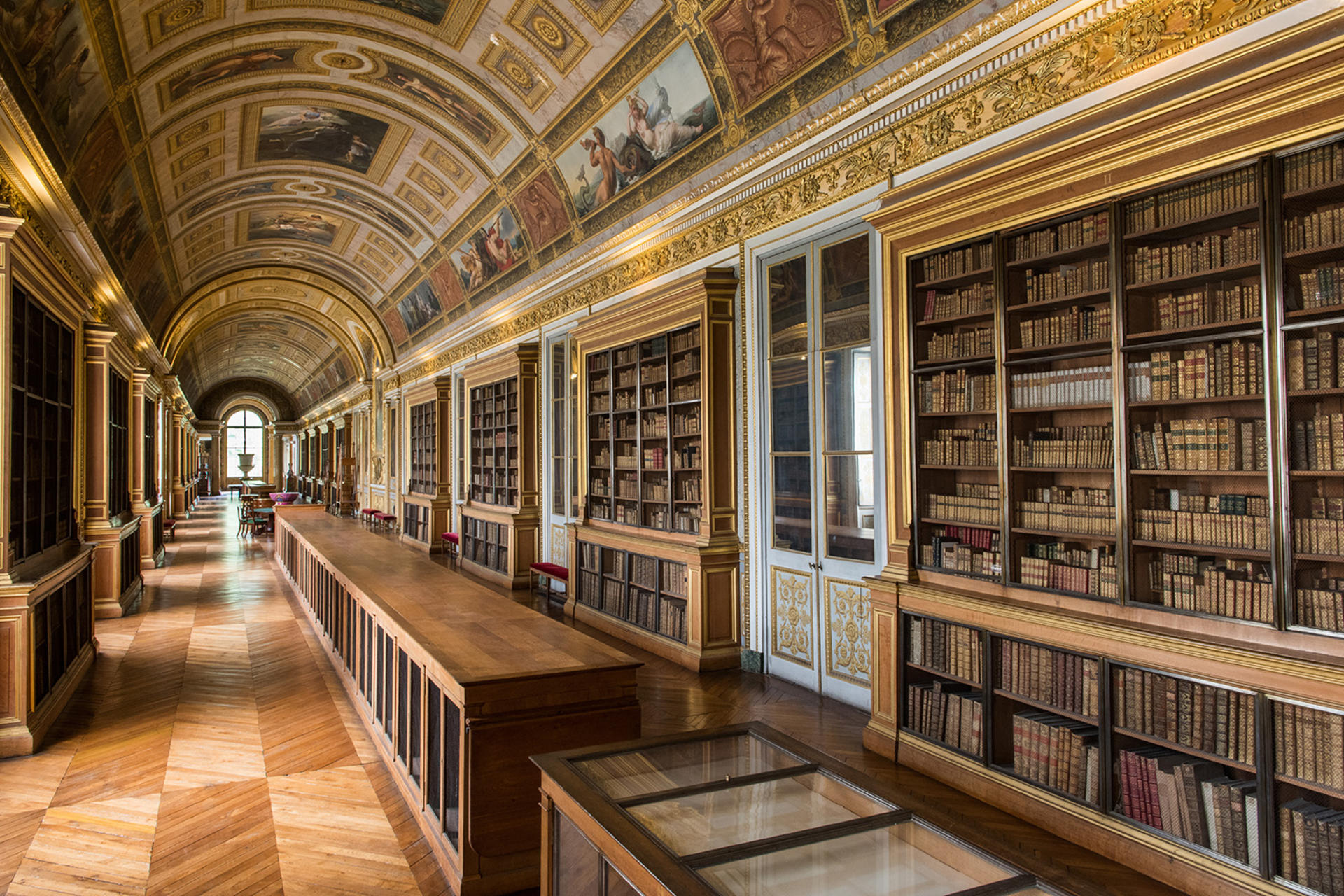Castles of Fontainebleau and Vaux-le-Vicomte Day Trip from Paris - Thumbnail 3