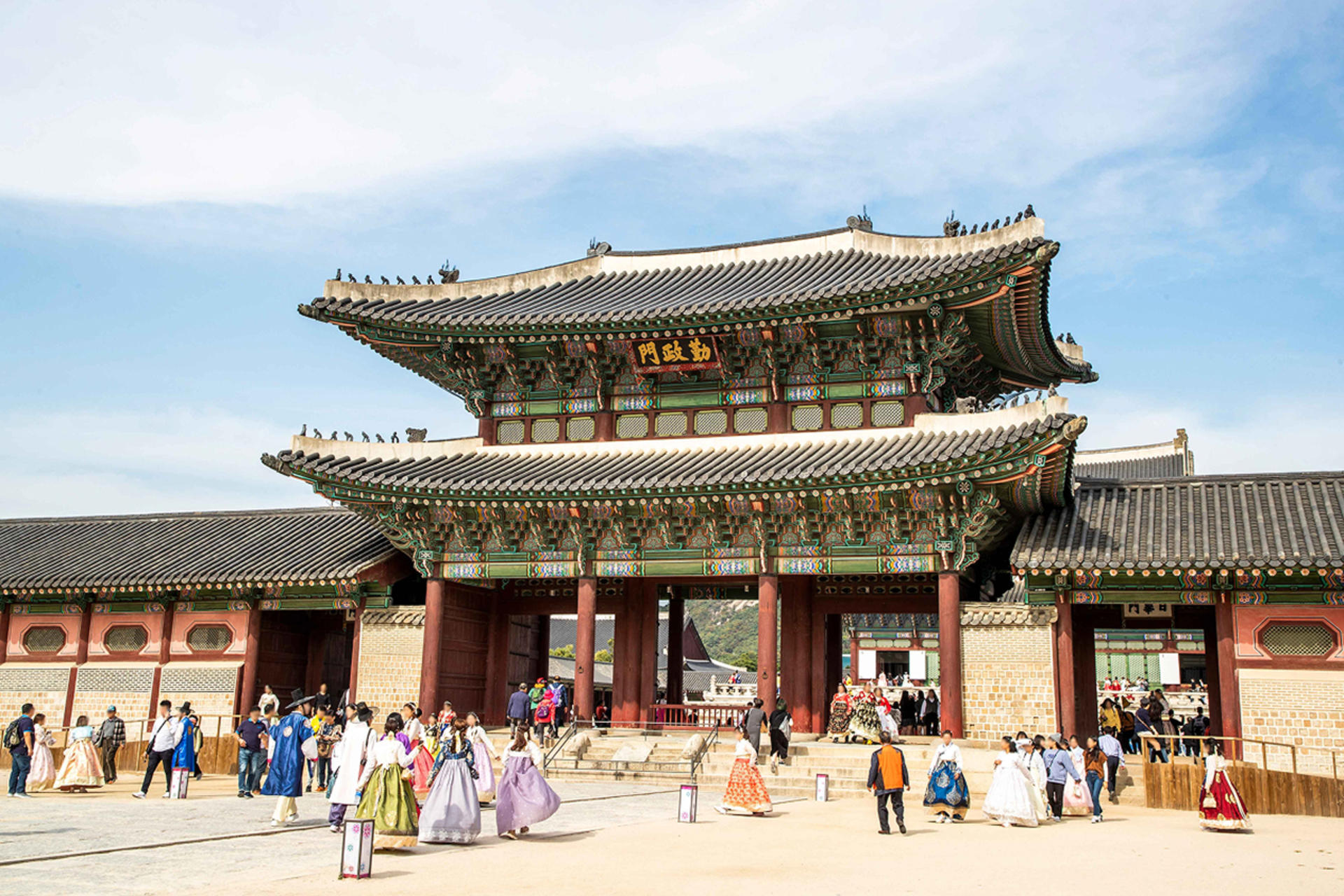 Seoul Day Tour: Gyeongbokgung, Bukchon Hanok Village, 3 highlights - Thumbnail 3