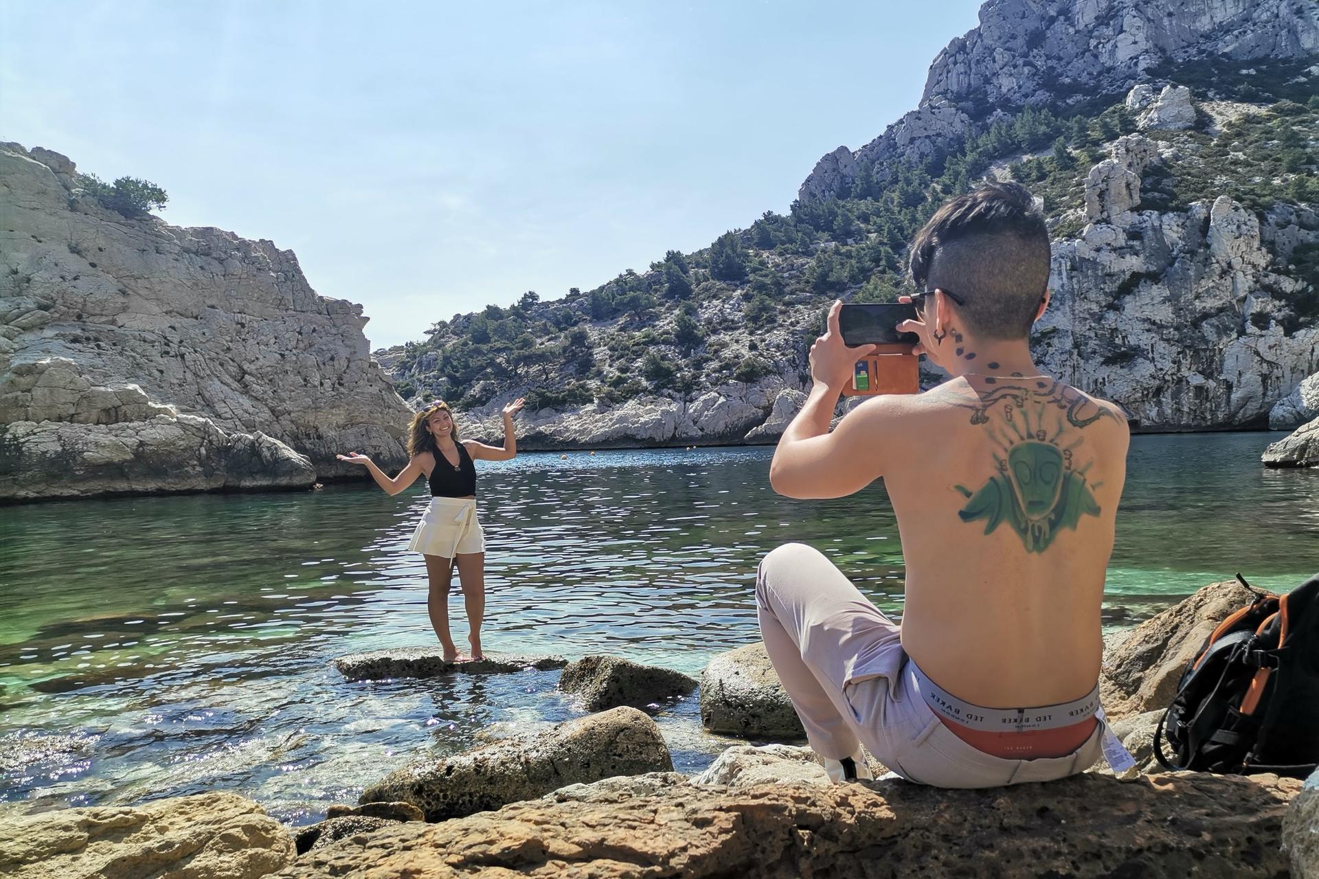 Calanques National Park Guided Hiking Tour in Marseille - Thumbnail 2