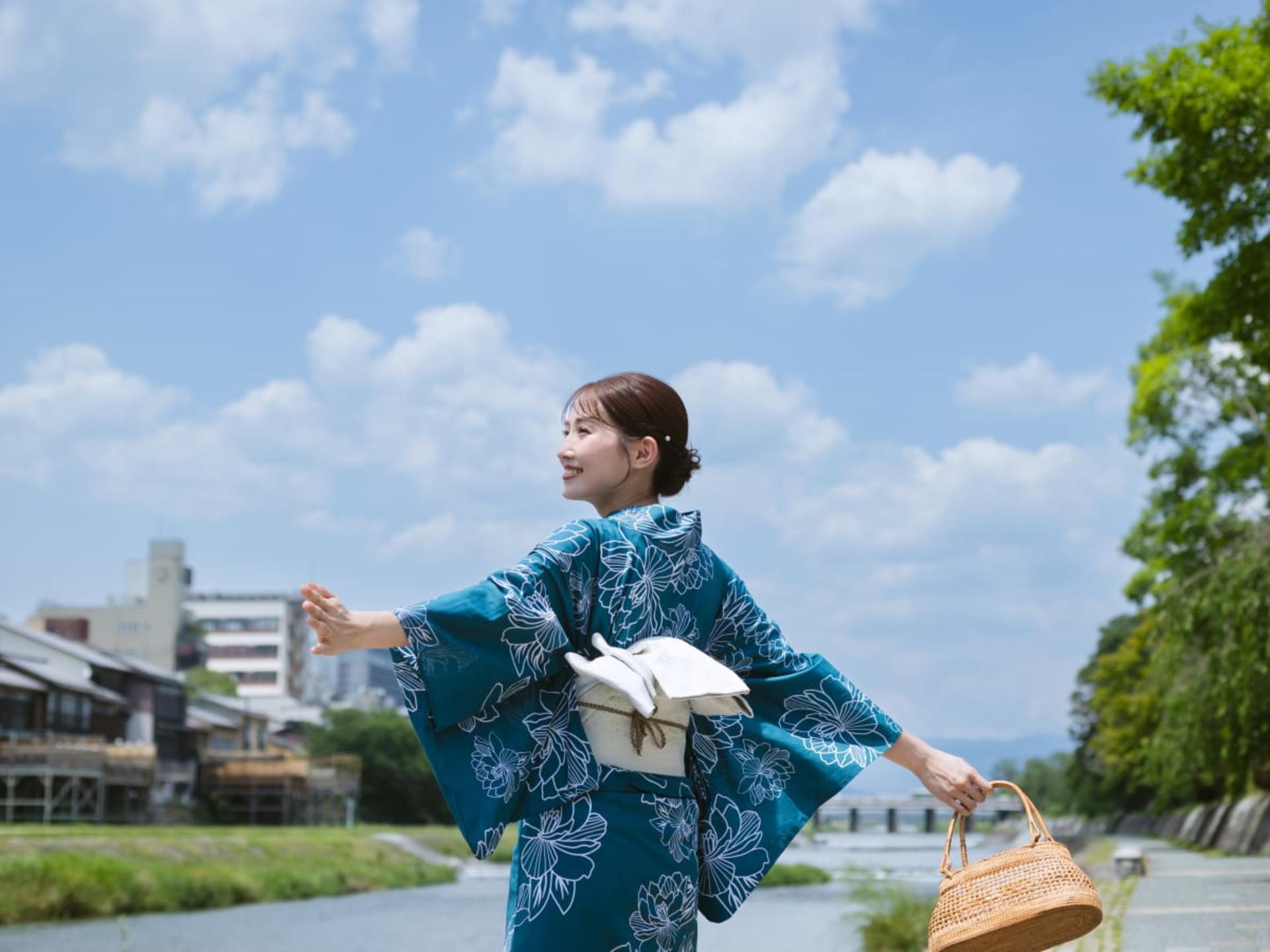 [TekuTeku Kyoto Karasuma Store] Kimono and Yukata Experience Courses - Thumbnail 3