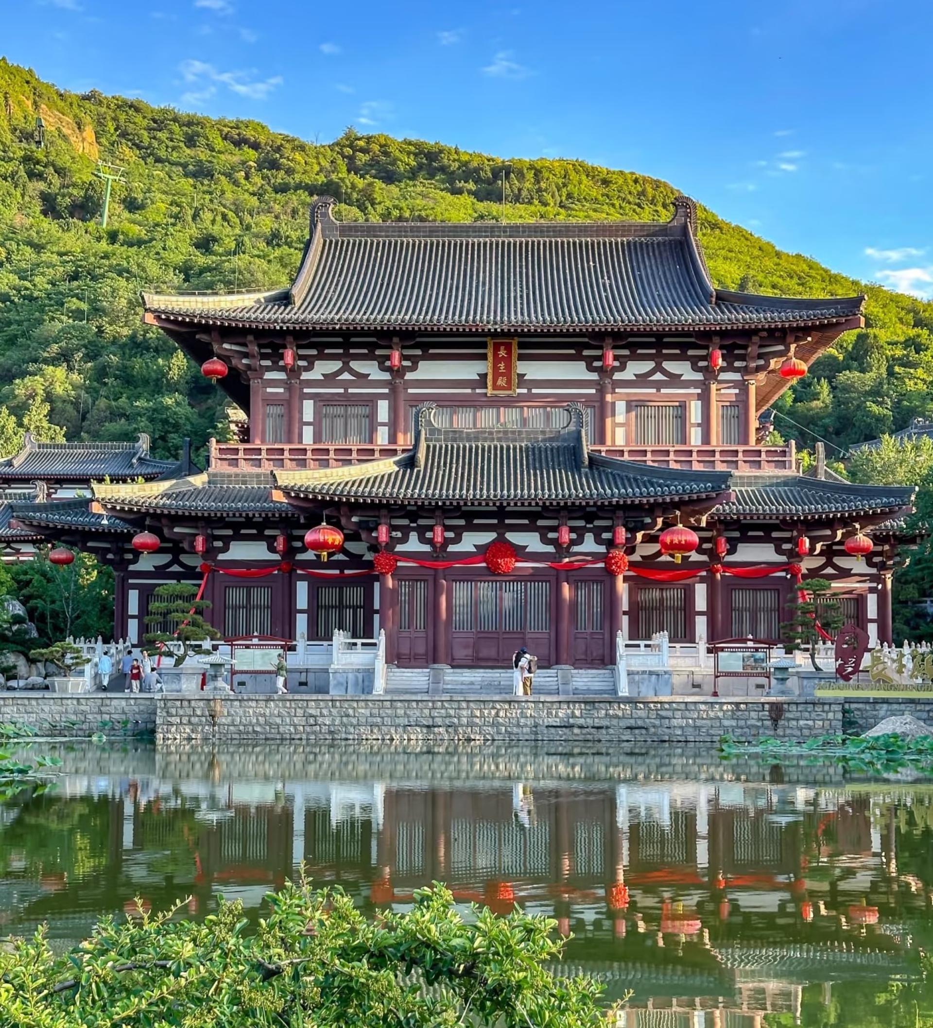3-day tour of Huaqing Pool, Terracotta Army, and Grand Tang Dynasty Ever Bright City in Xi'an - Thumbnail 2