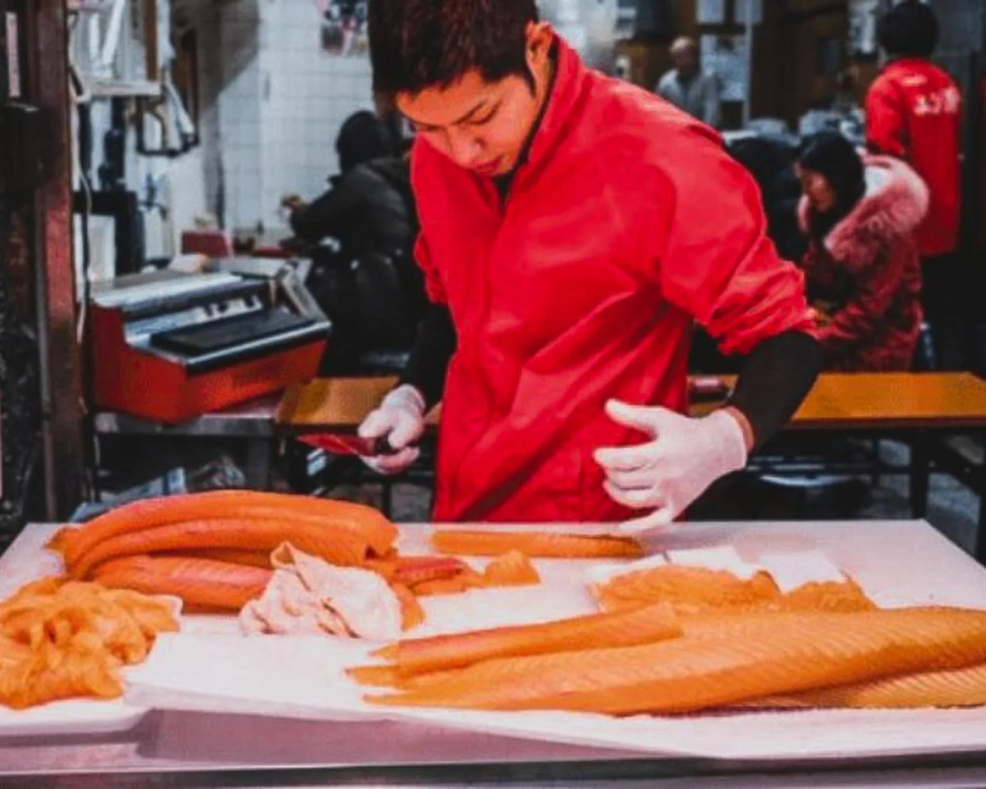 Kuromon Market Half-Day Food Experience - Thumbnail 6