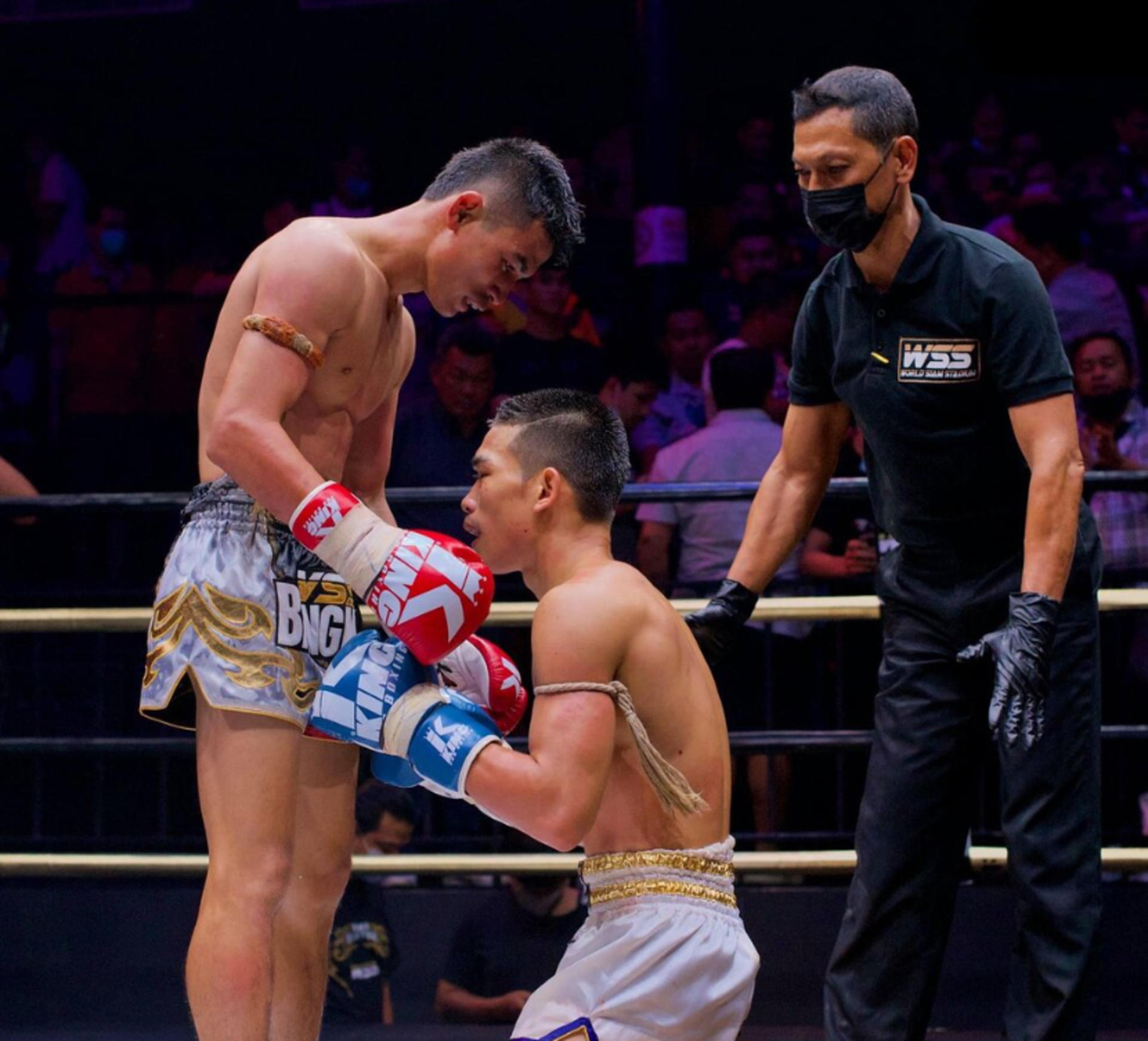 Muay Thai Fight at World Siam Stadium-Tawanna Bangkapi - Thumbnail 3